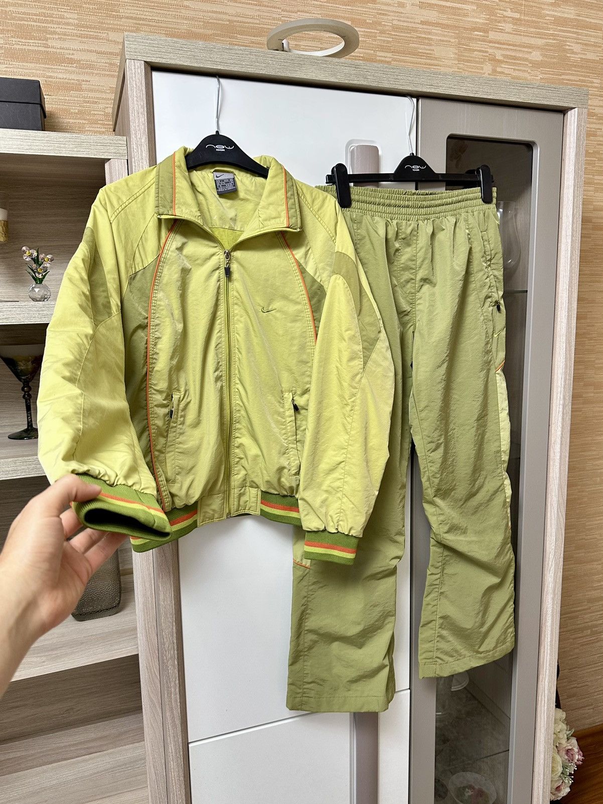 Vintage 1999/2000 Nike Nylon Green Tracksuit Jacket Pants