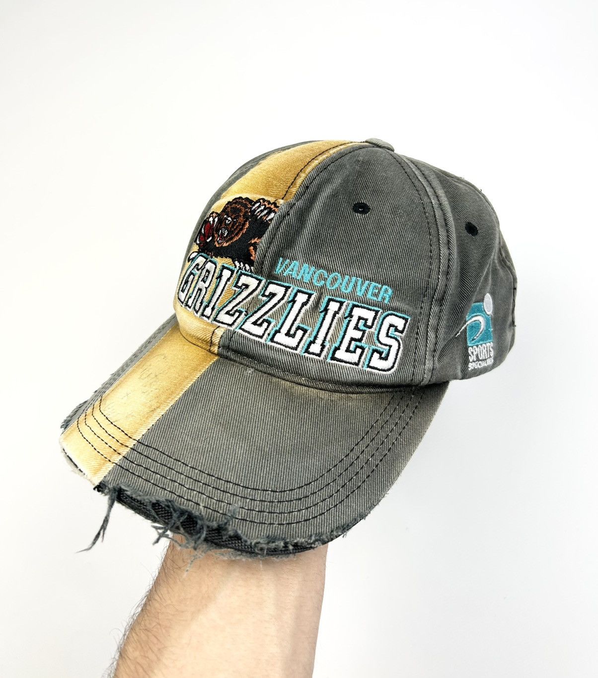 NBA × Vintage Rare Grizzlies Vancouver Cap NBA Vintage Size ONE SIZE - 4 Thumbnail