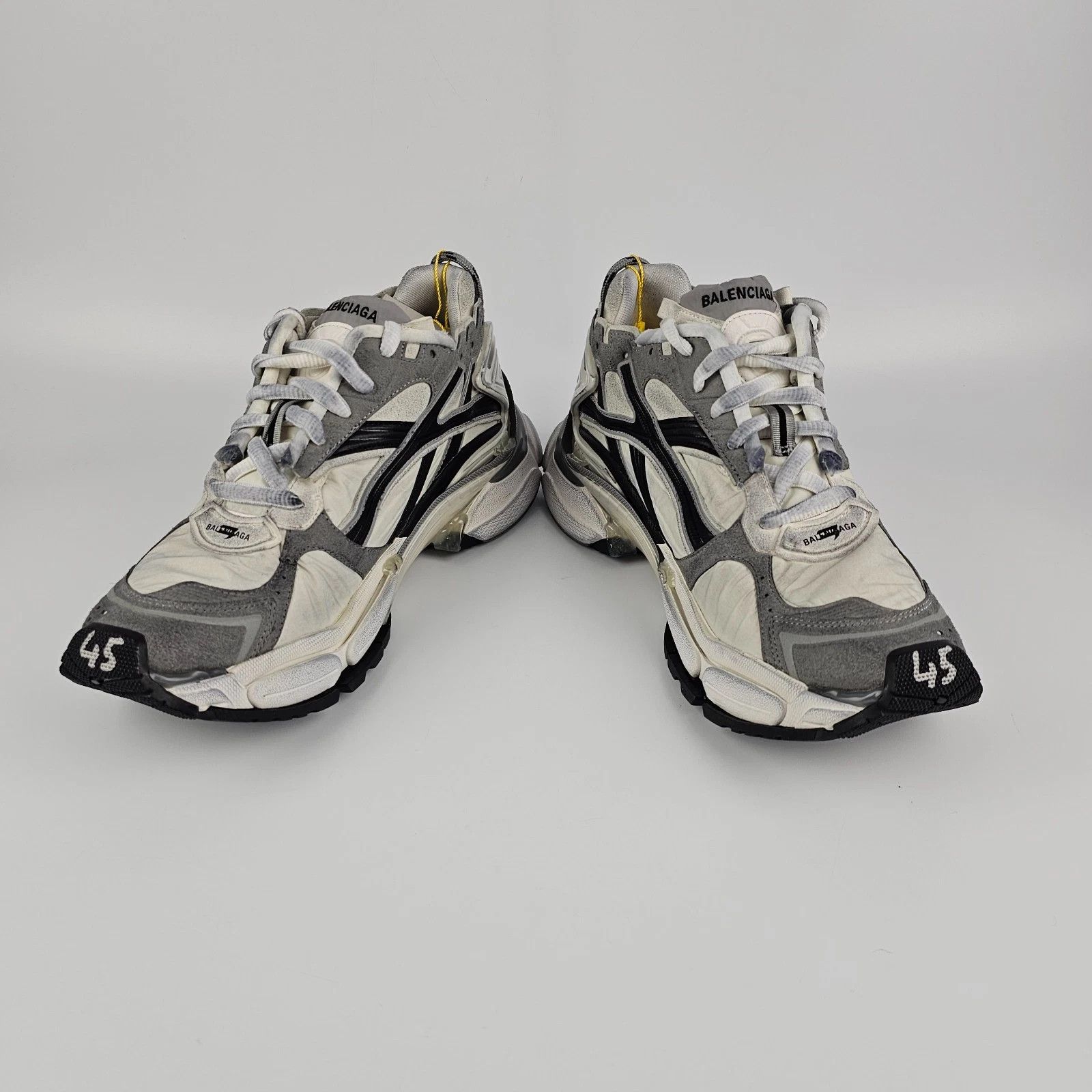 BALENCIAGA Runner Men's Gray Low Top Sneakers New