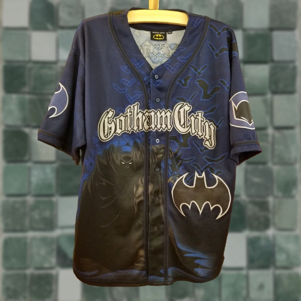 Vintage VINTAGE BATMAN 2002 GOTHAM CITY DARK KNIGHT BASEBALL JERSEY SZ 2XLARGE Size US XXL / EU 58 / 5 - 1 Thumbnail