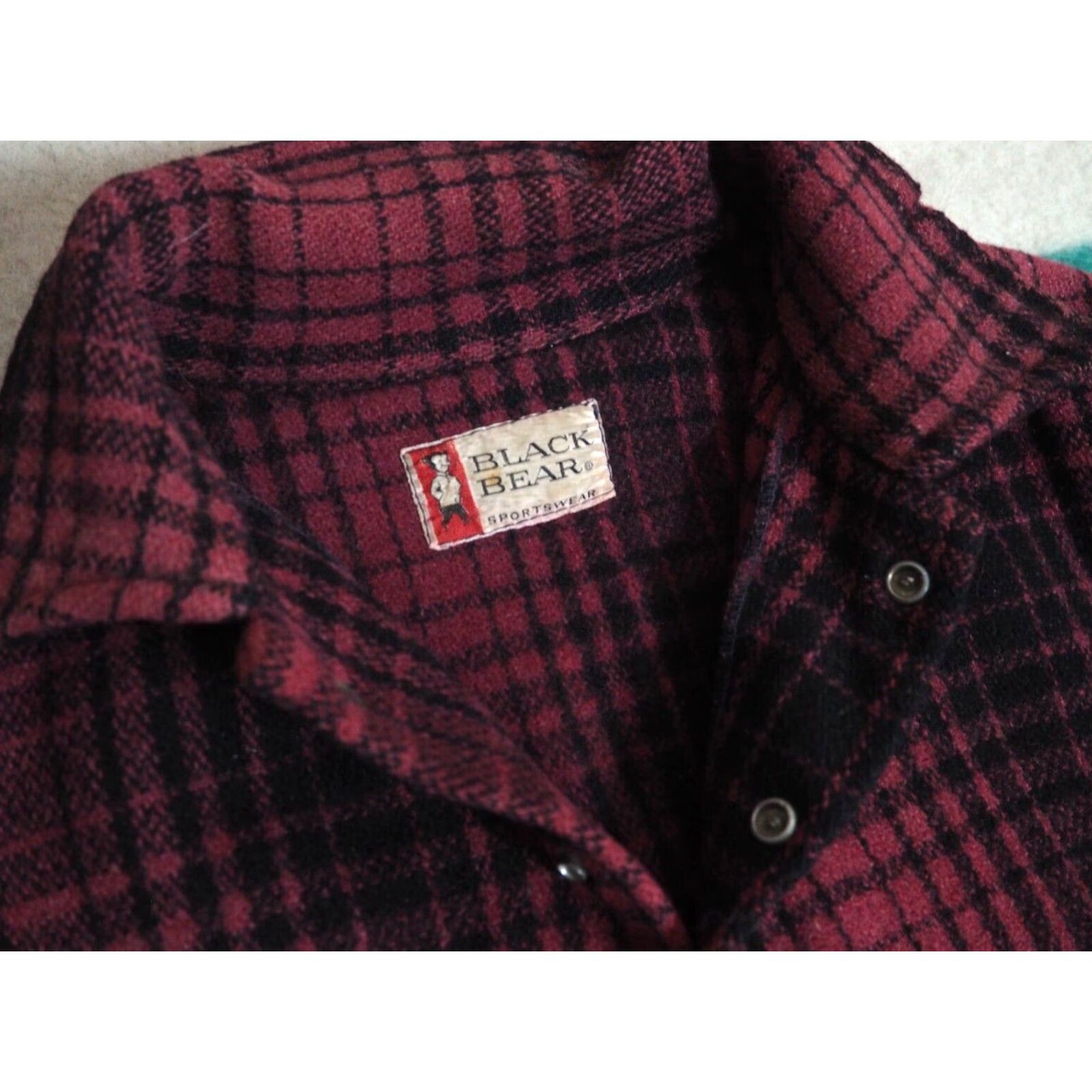 Vintage VTG Black Bear Field Jacket Red Wool Shadow Plaid 1950s Mens L Size US L / EU 52-54 / 3 - 4 Thumbnail