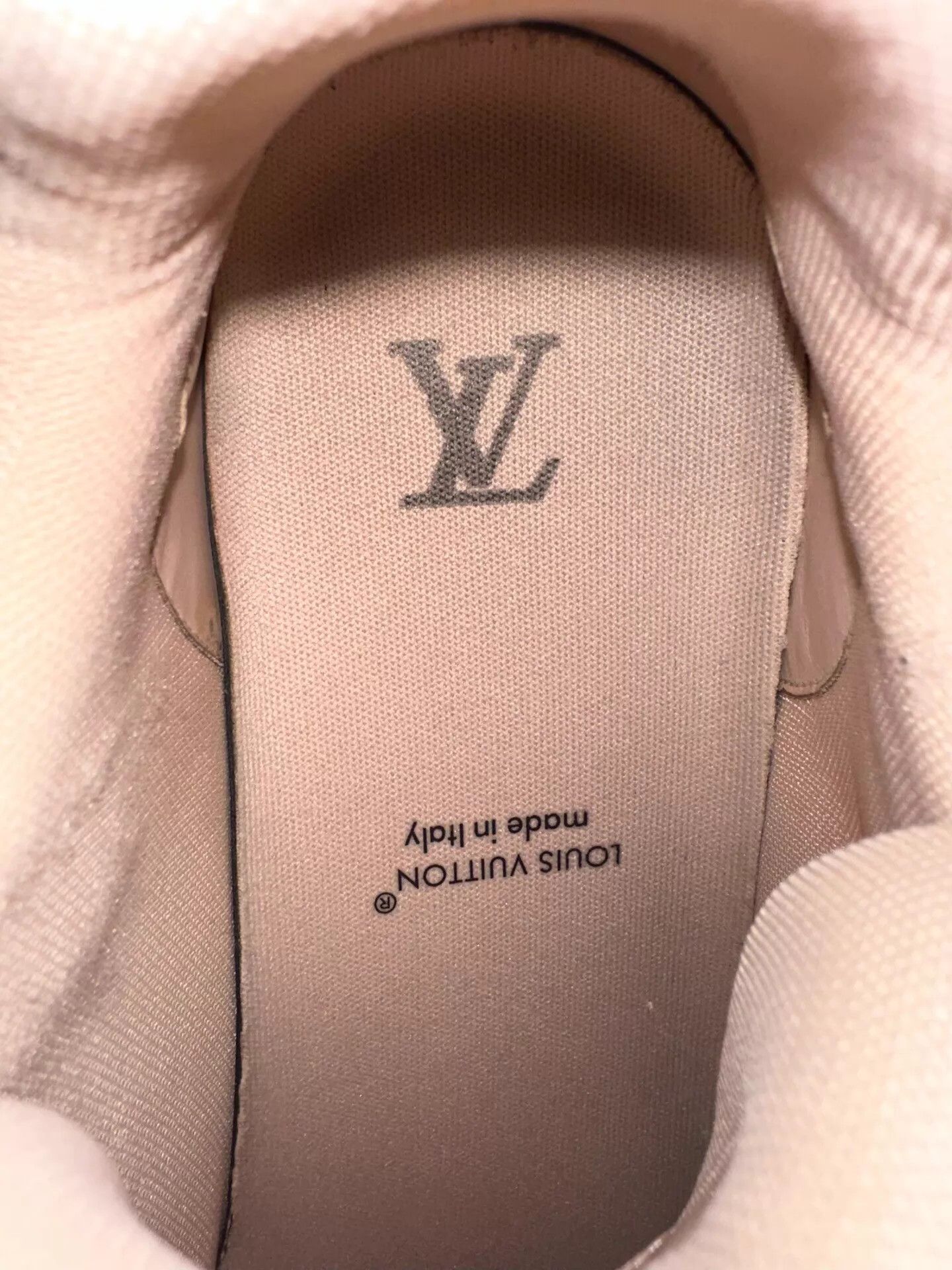 Louis Vuitton LV men's pink brown colorblock Trainer 8/42 side embossed Size US 9 / EU 42 - 7 Thumbnail