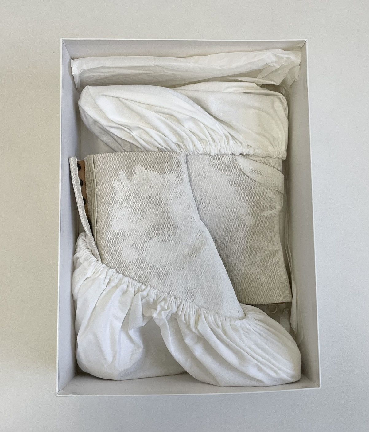 Maison Margiela White Painted Canvas Tabi Boots Size US 10 / IT 40 - 24 Thumbnail
