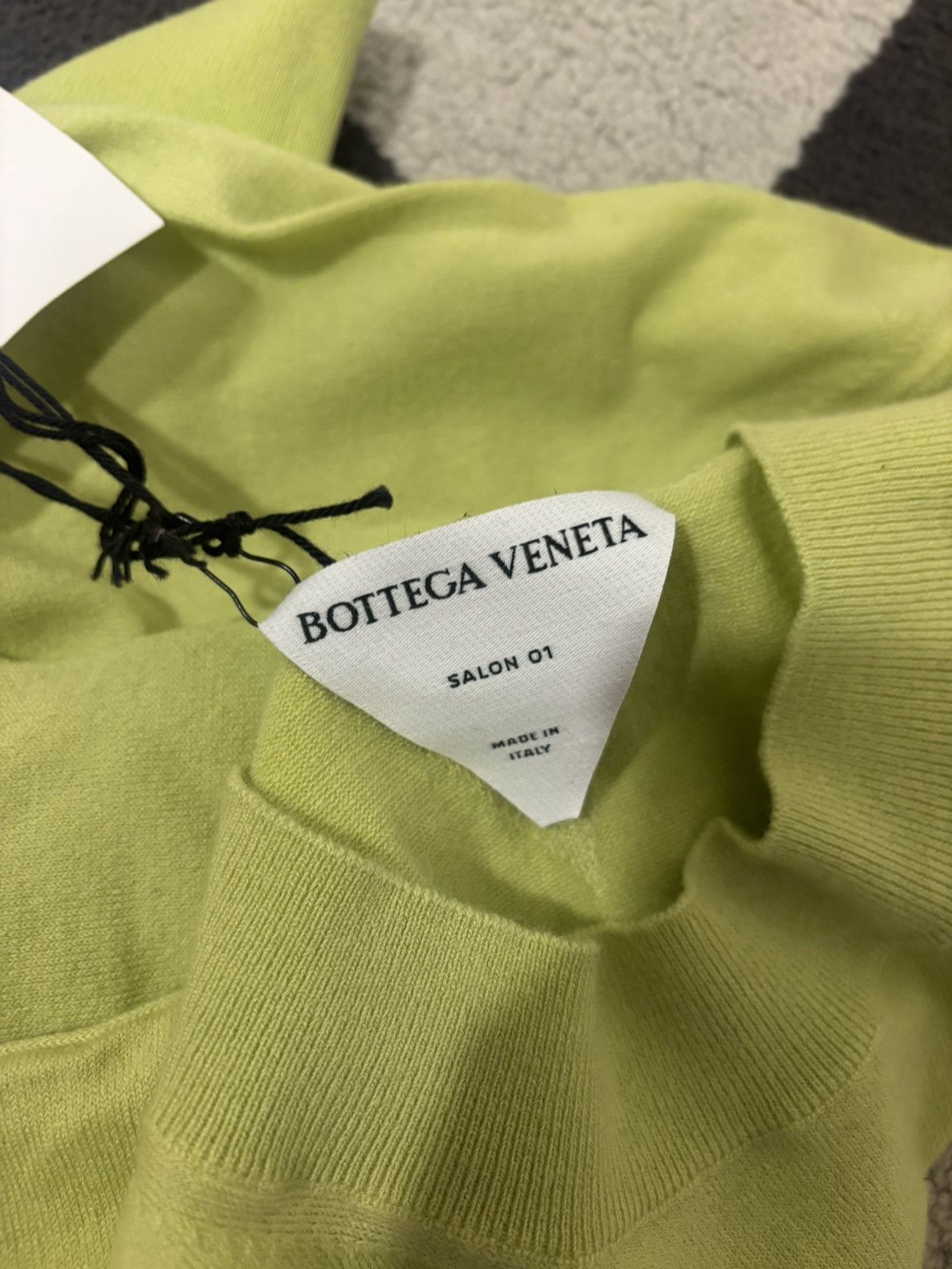 Bottega Veneta Bottega Veneta Cashmere Crewneck Lime Green Rare Color DSWT Size US L / EU 52-54 / 3 - 3 Thumbnail
