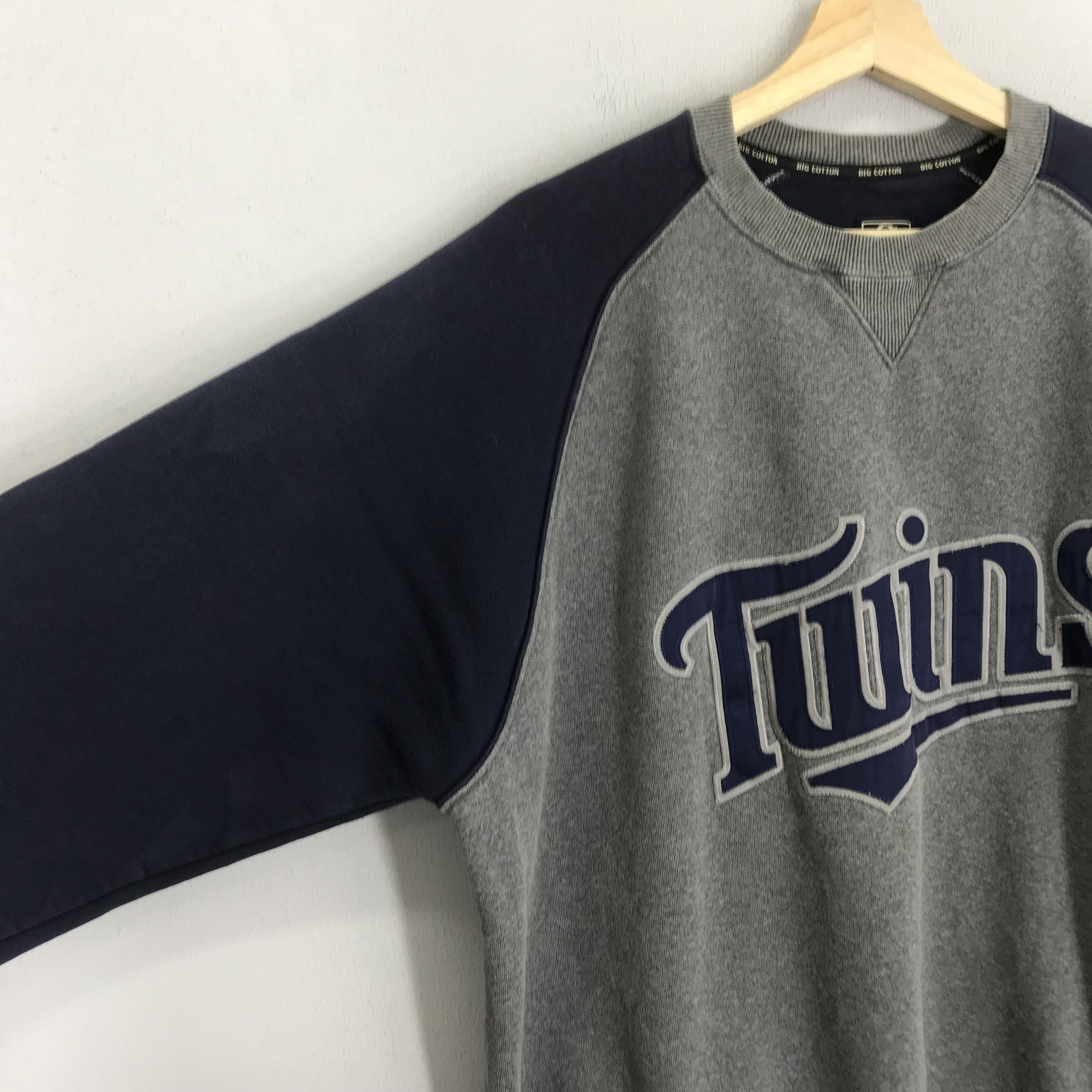 Vintage Vintage Minnesota Twins Gray Sweatshirt - 393 Size US XL / EU 56 / 4 - 4 Thumbnail