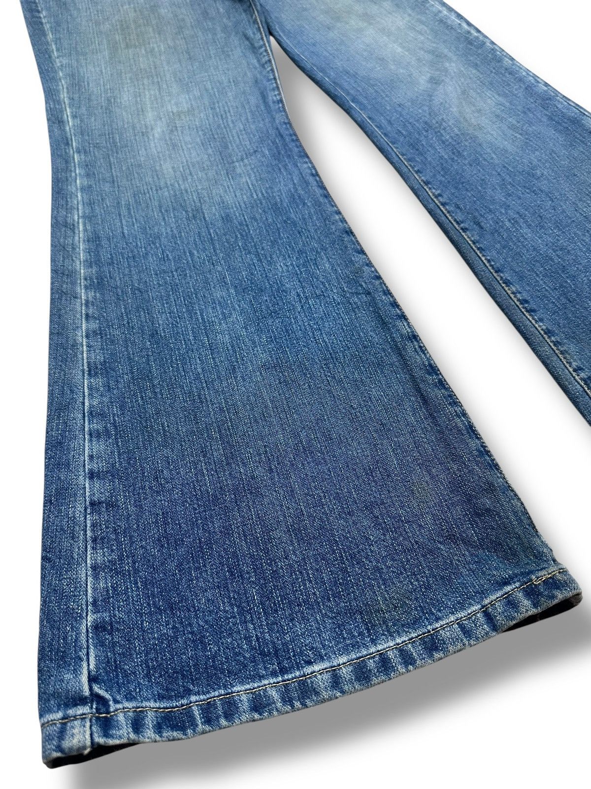 DKNY Vintage DKNY Jean Slight Flare & Bootcut with Faded BlueWash Size US 33 - 14 Thumbnail