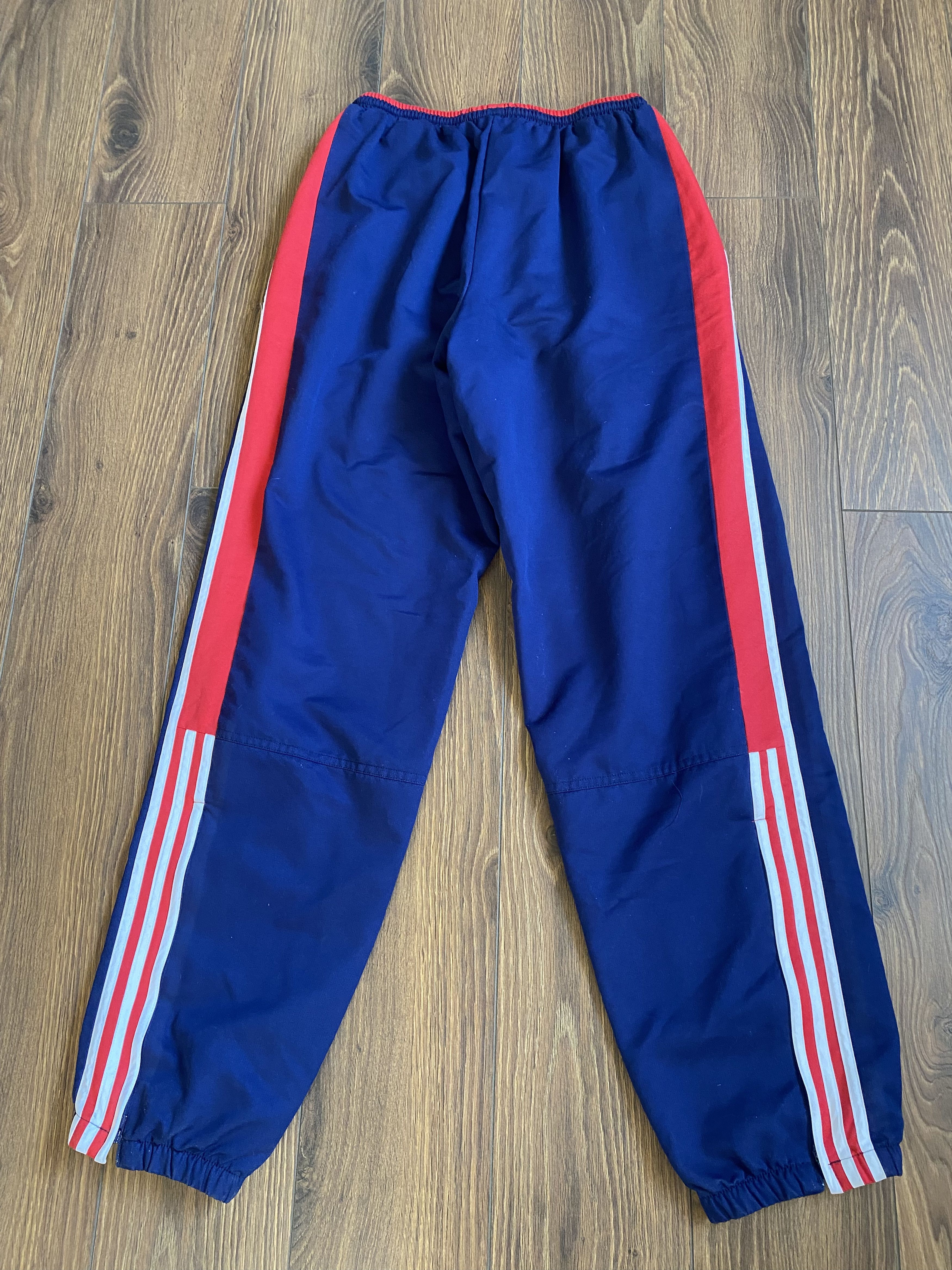 Adidas Vintage 80/90' ADIDAS Men's Sweatpants - D176 - UNIQUE Size US 36 / EU 52 - 3 Thumbnail