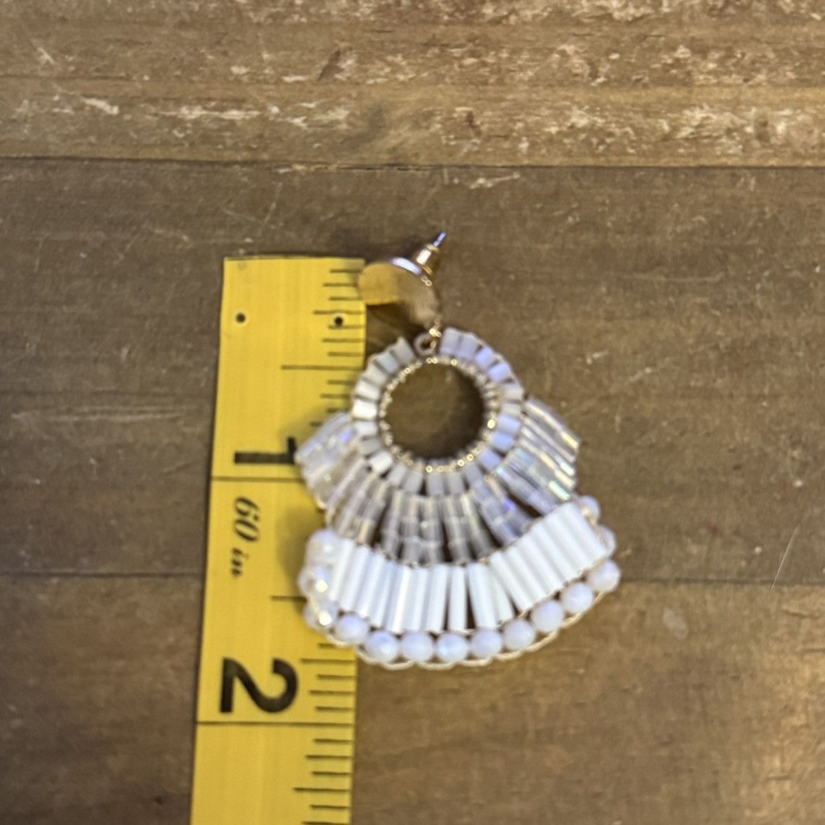 Other Gold tone white beaded fan dangle earrings Size ONE SIZE - 3 Thumbnail