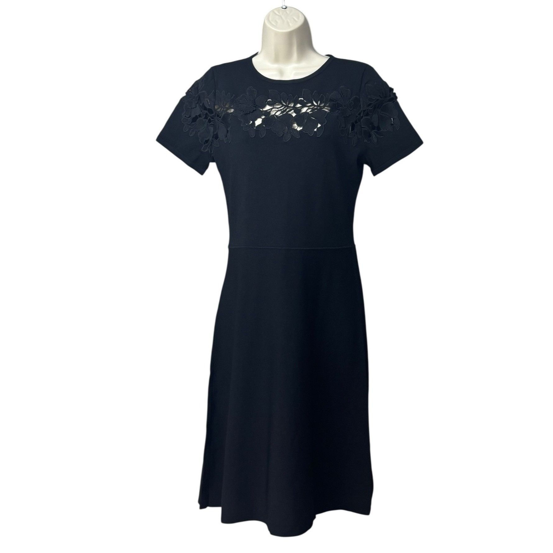Elie Tahari Elie Tahari Floral Lace Aplique Short sleeve Crepe Fit and F Size S / US 4 / IT 40 - 4 Thumbnail