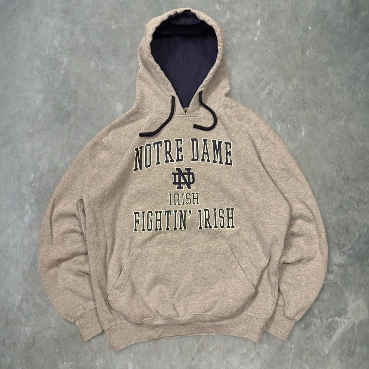 Vintage Crazy Vintage Y2K/2000s Notre Dame Fighting Irish Colosseum Grey College Essential Hoodie! Size US S / EU 44-46 / 1 - 1 Thumbnail