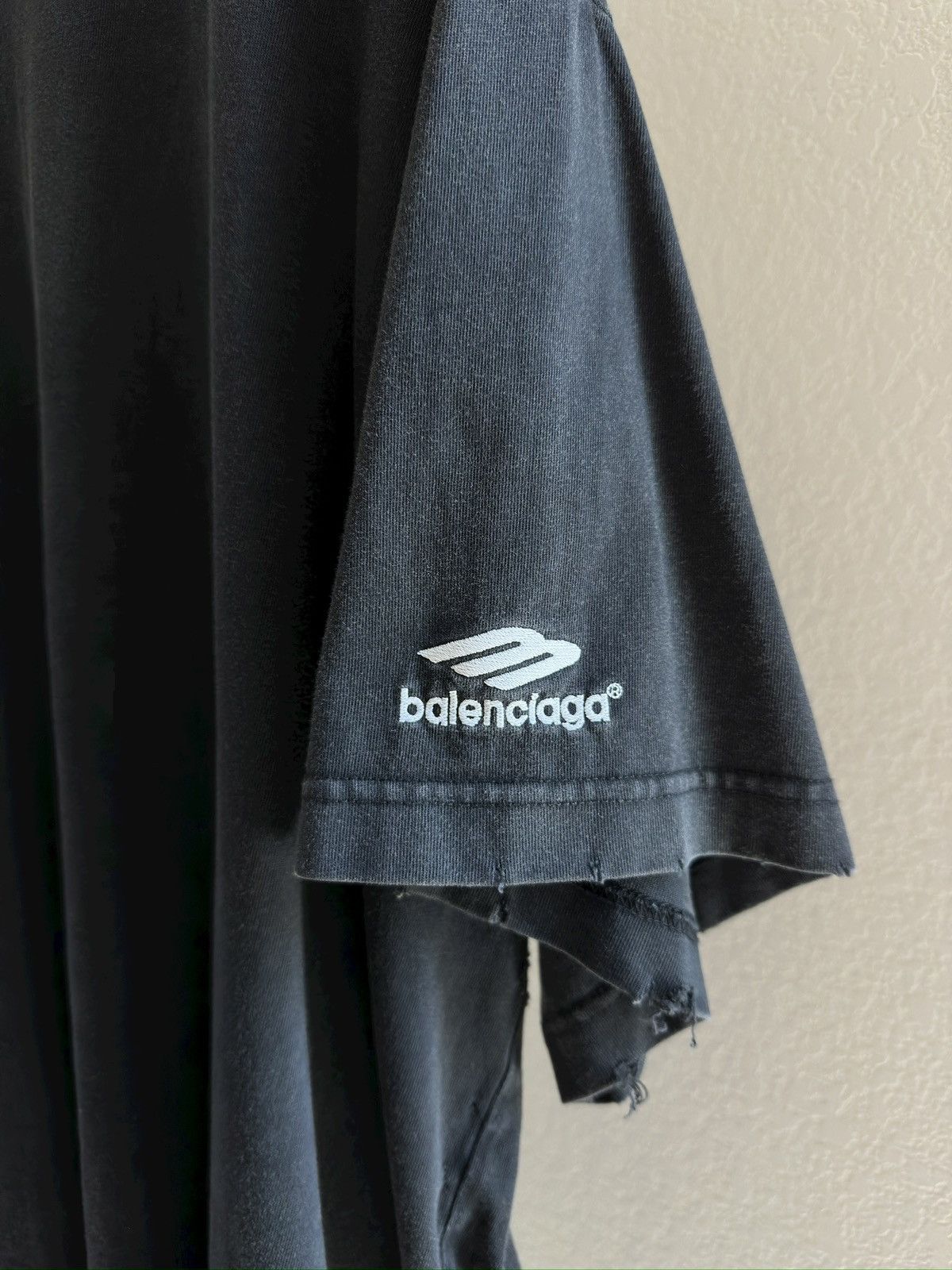 トップス BALENCIAGA OVERSIZED REPAIRED T-SHIRT 1 0400018075836_WASHEDBLACK?wid=