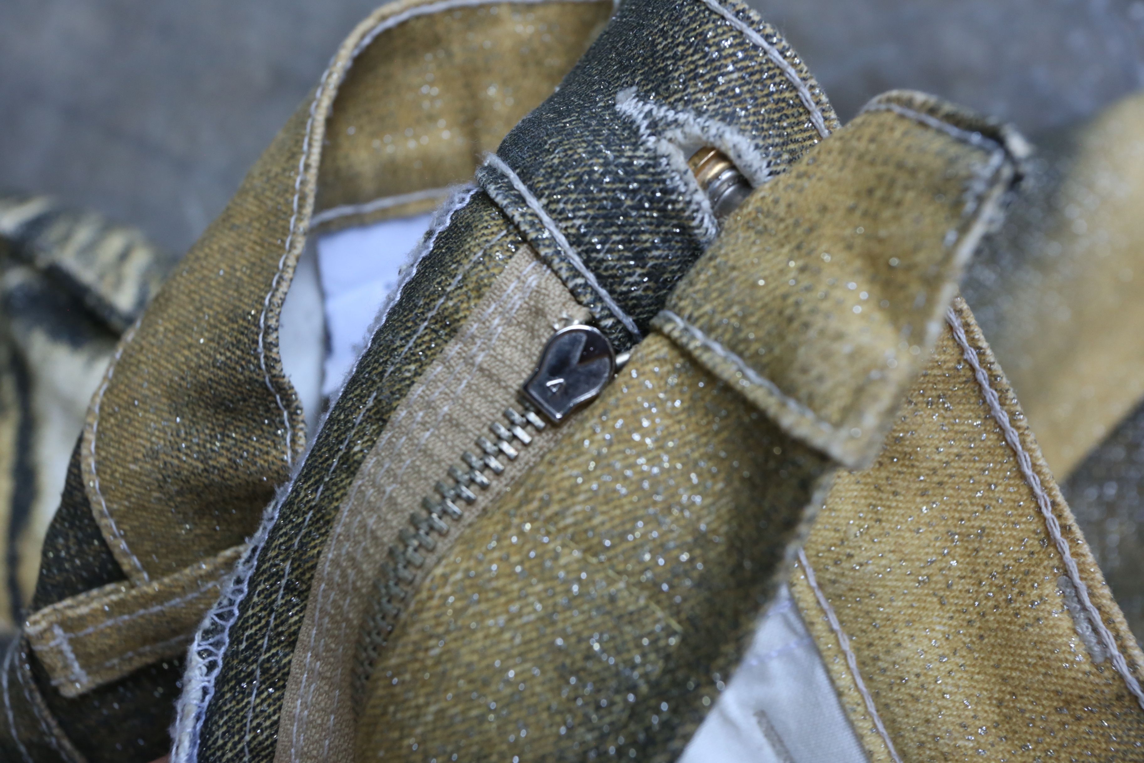 Roberto Cavalli Roberto Cavalli - F/W 00 - Tiger Glitter Denim Jean Size US 30 / EU 46 - 7 Thumbnail
