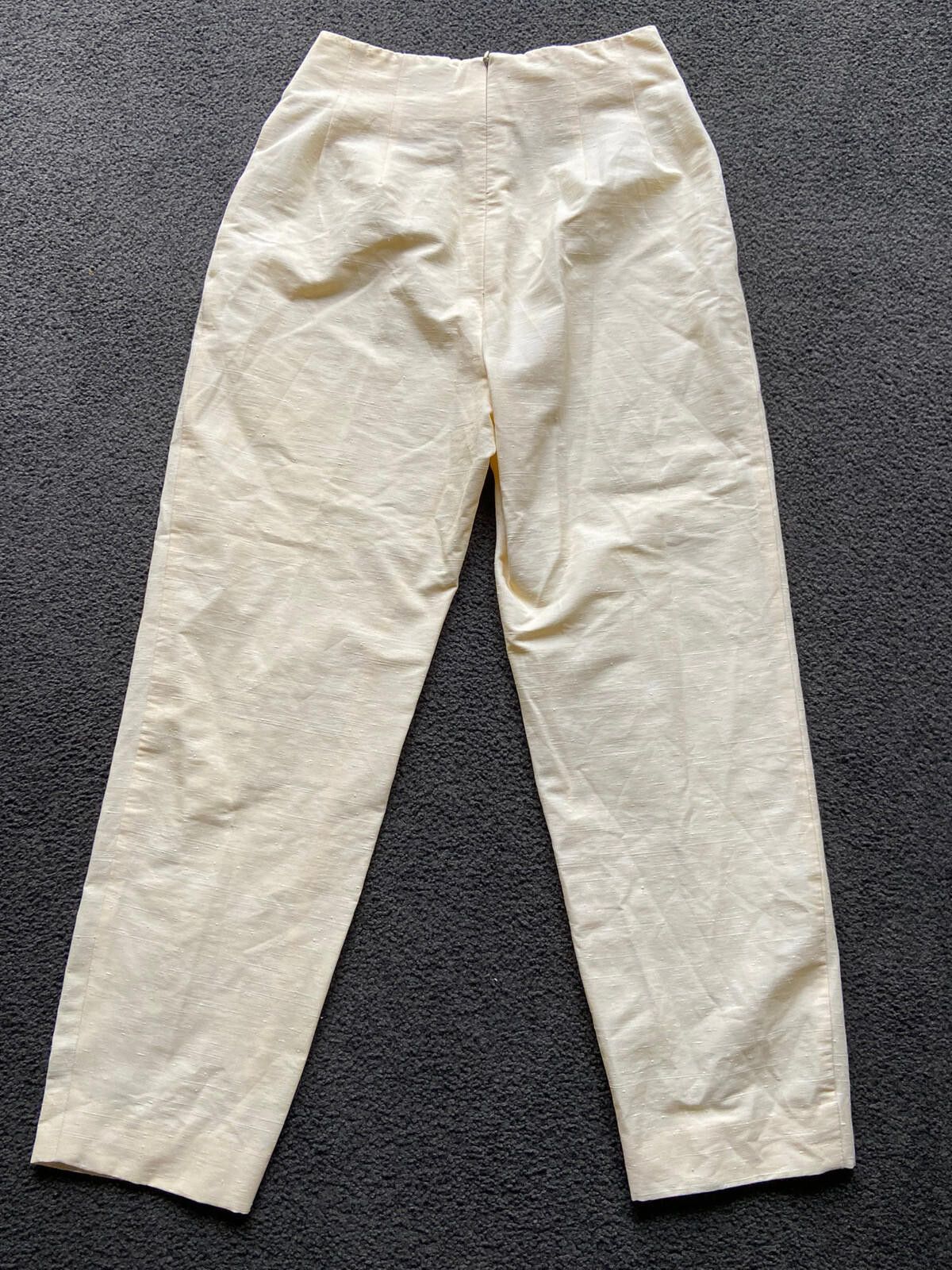 Designer Anthea Crawford Capri Pant Lemon Zip Cropped - Size 8 (001 Size 27" / US 4 / IT 40 - 1 Thumbnail