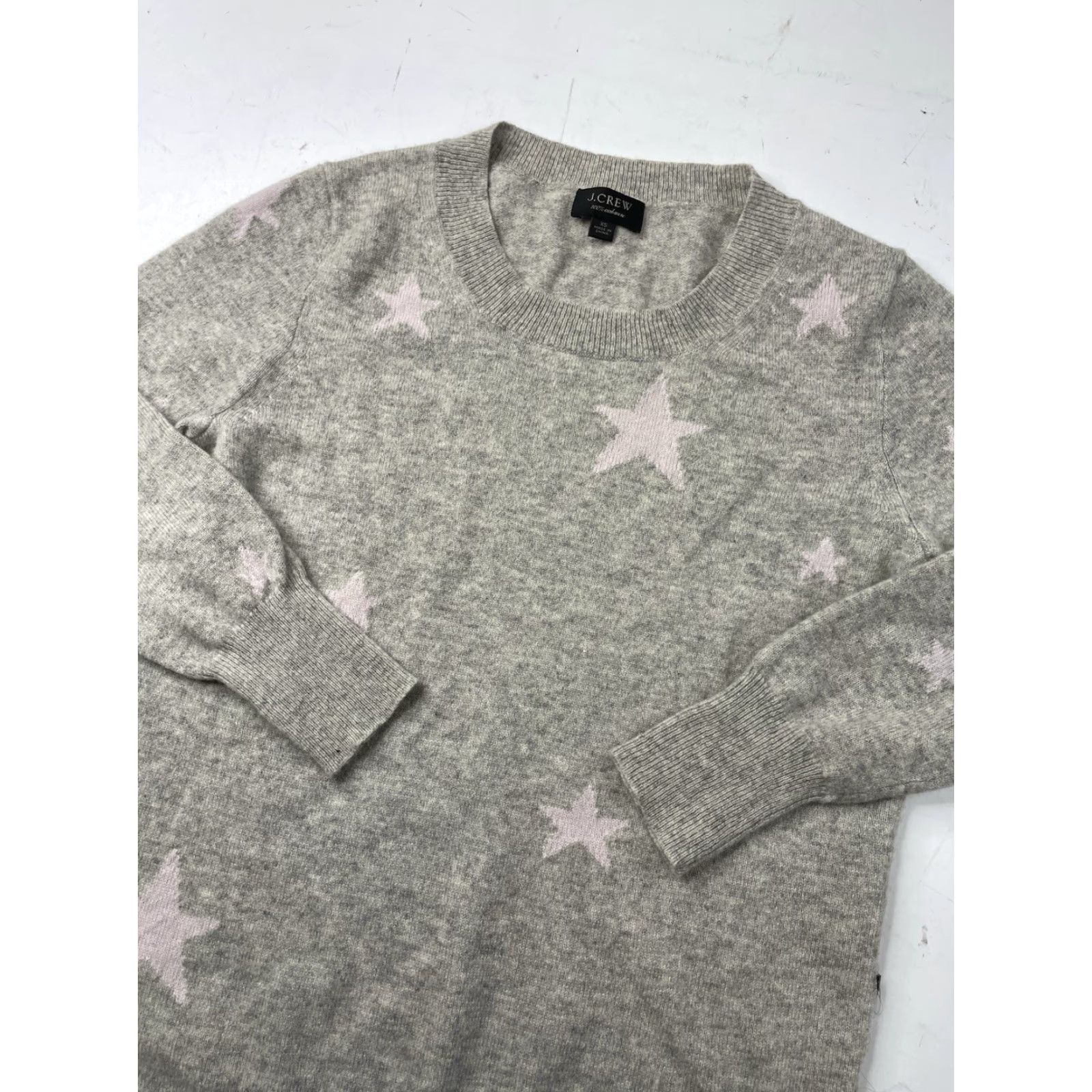 J.Crew VINTAGE J.Crew Sweater Women XS Star Print 100% Cashmere Gray Crew Neck Pullover Stars Womens Size XS / US 0-2 / IT 36-38 - 2 Thumbnail