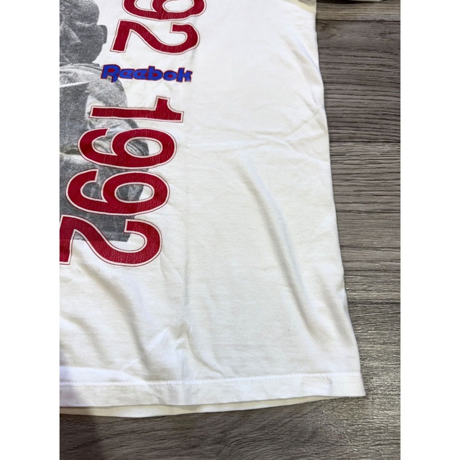 Reebok VINTAGE Reebok White Cotton Tee T-Shirt XL Men Shirt 1992 Statue Of Liberty USA 1492 1992 Mens White Cotton Tee Size US XL / EU 56 / 4 - 4 Thumbnail