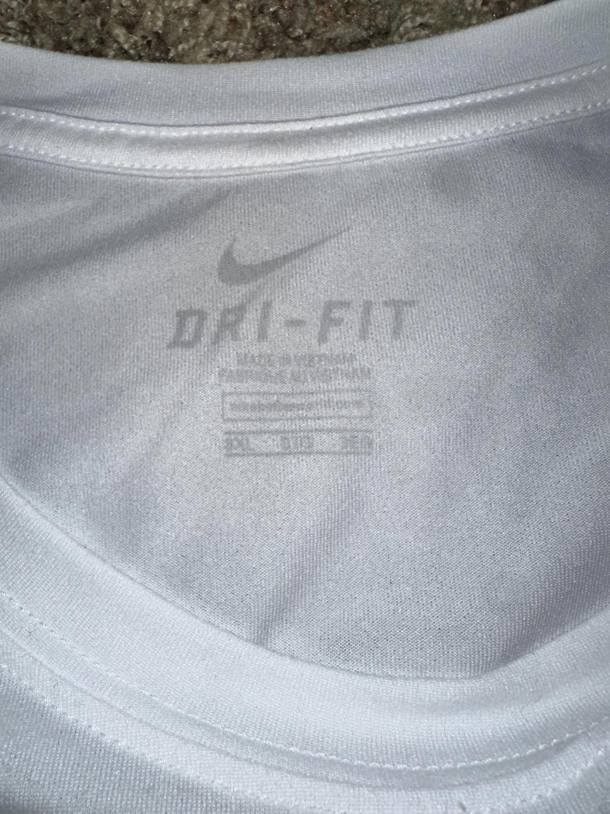 Nike Mens Nike Hoops Summit White Short Sleeve Graphic Basketball T-Shirt Size US XXL / EU 58 / 5 - 2 Thumbnail