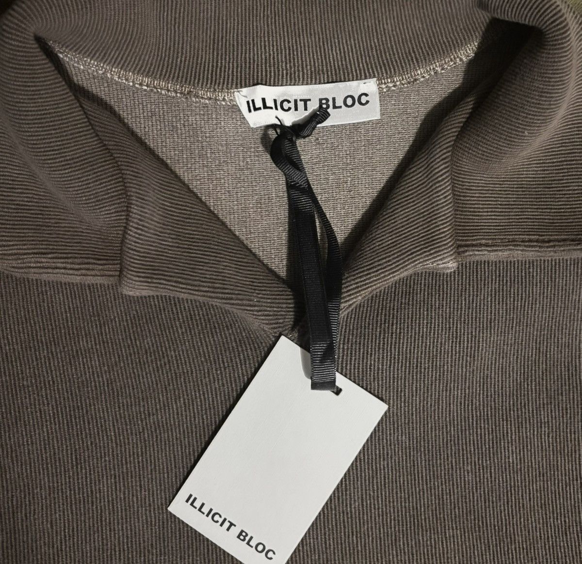 Other Illicitbloc® Collared Drill Top Size M Faded Brown Earth Size US M / EU 48-50 / 2 - 3 Thumbnail