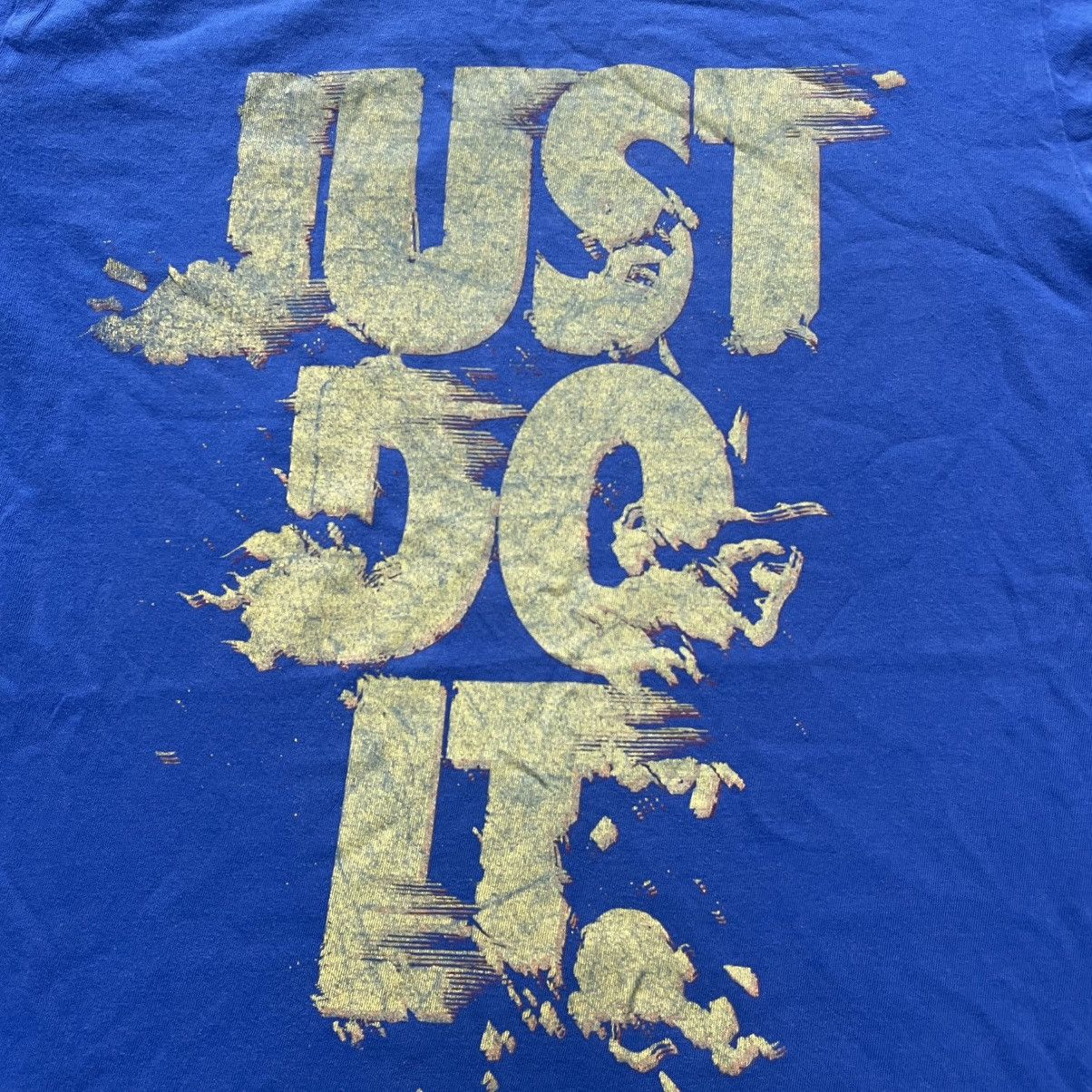 Vintage Vintage Y2K Nike Swoosh Sun Faded Graphic Tee Streetwear M Size US M / EU 48-50 / 2 - 4 Thumbnail