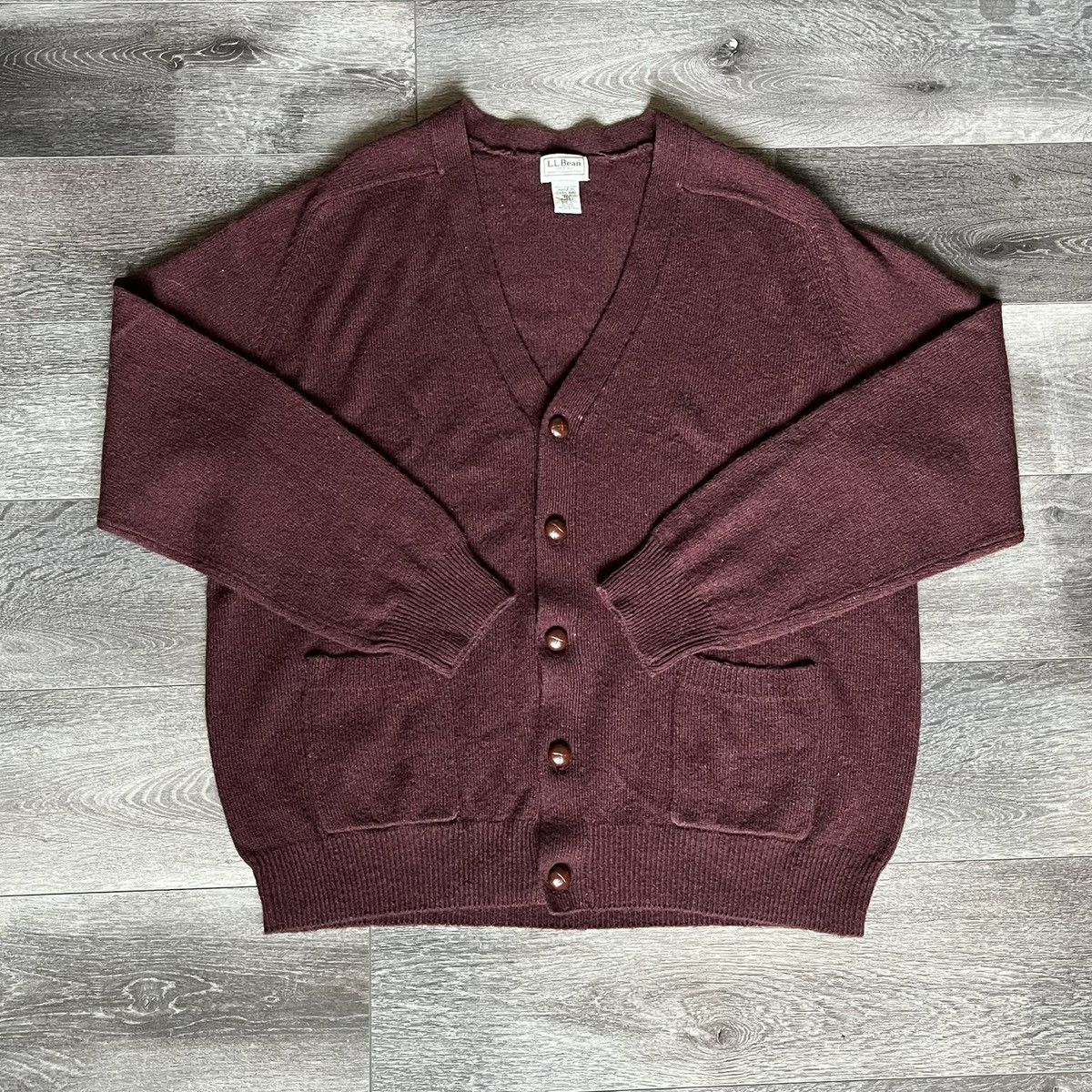 L.L. Bean Vintage 90s L.L. Bean 100% Lambswool Cardigan Sweater Maroon Size US L / EU 52-54 / 3 - 1 Thumbnail