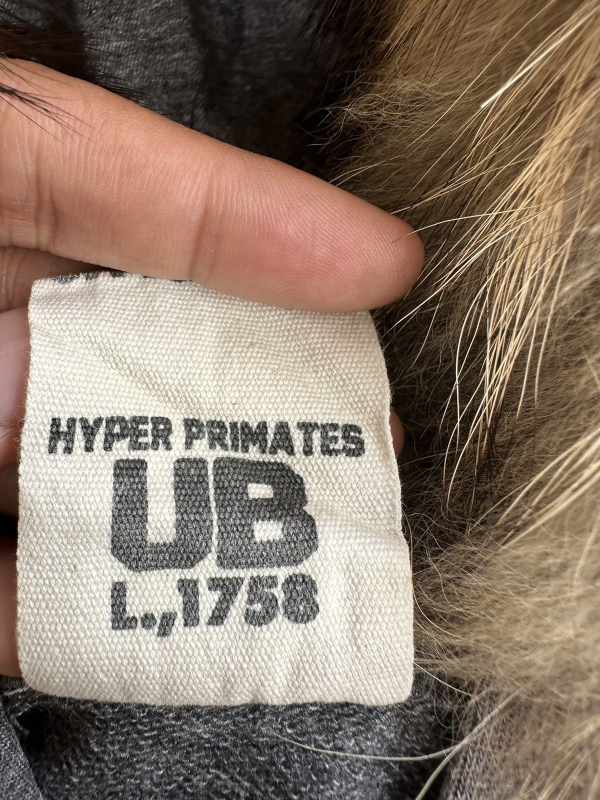 20471120 × Beauty Beast × Japanese Brand GREY FADED UITTG BABY 877 FUR HOODIE IFSIX LGB STYLE Size US M / EU 48-50 / 2 - 8 Thumbnail