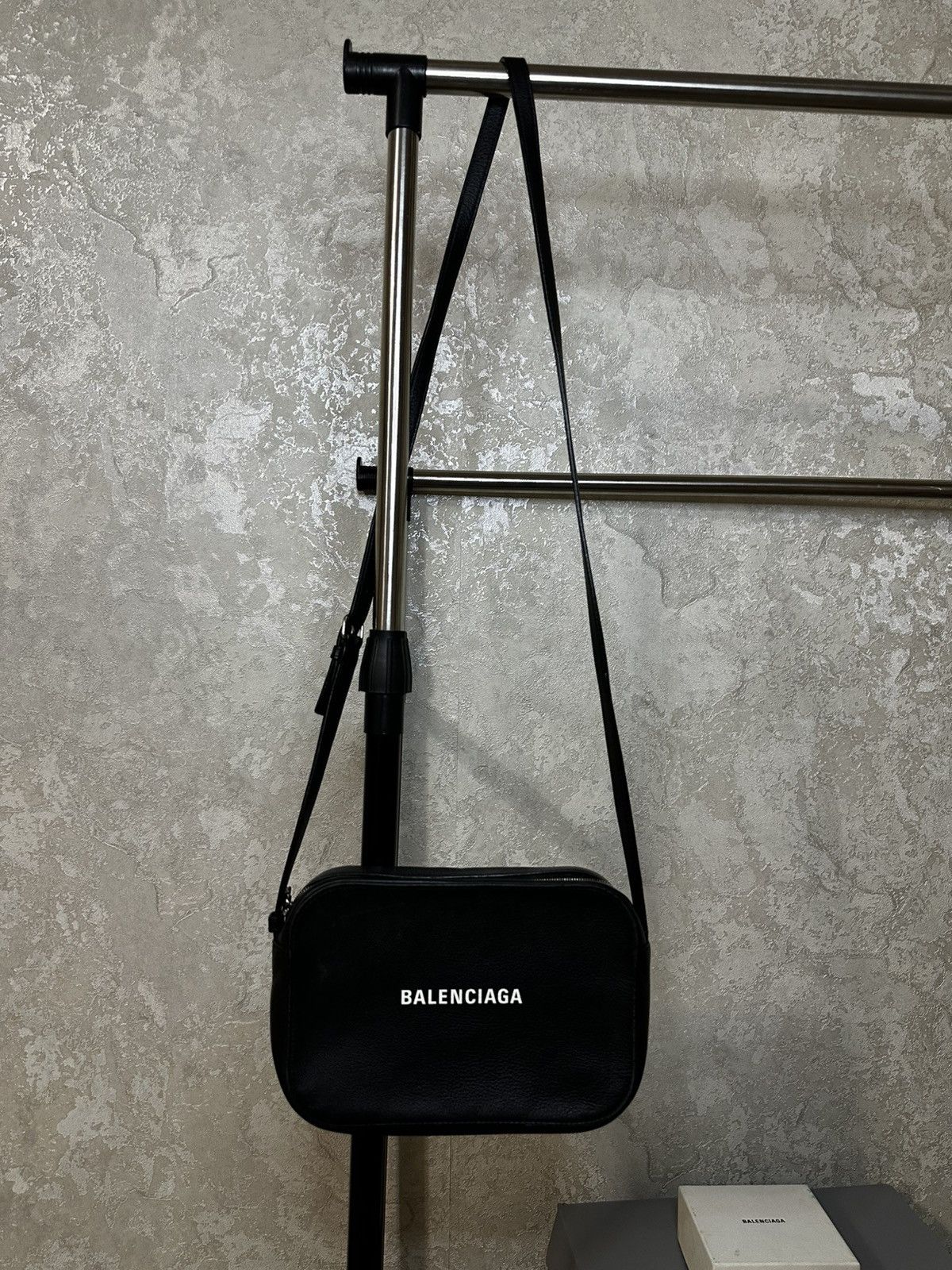 Balenciaga balenciaga leather crossbody bag Size ONE SIZE - 1 Thumbnail