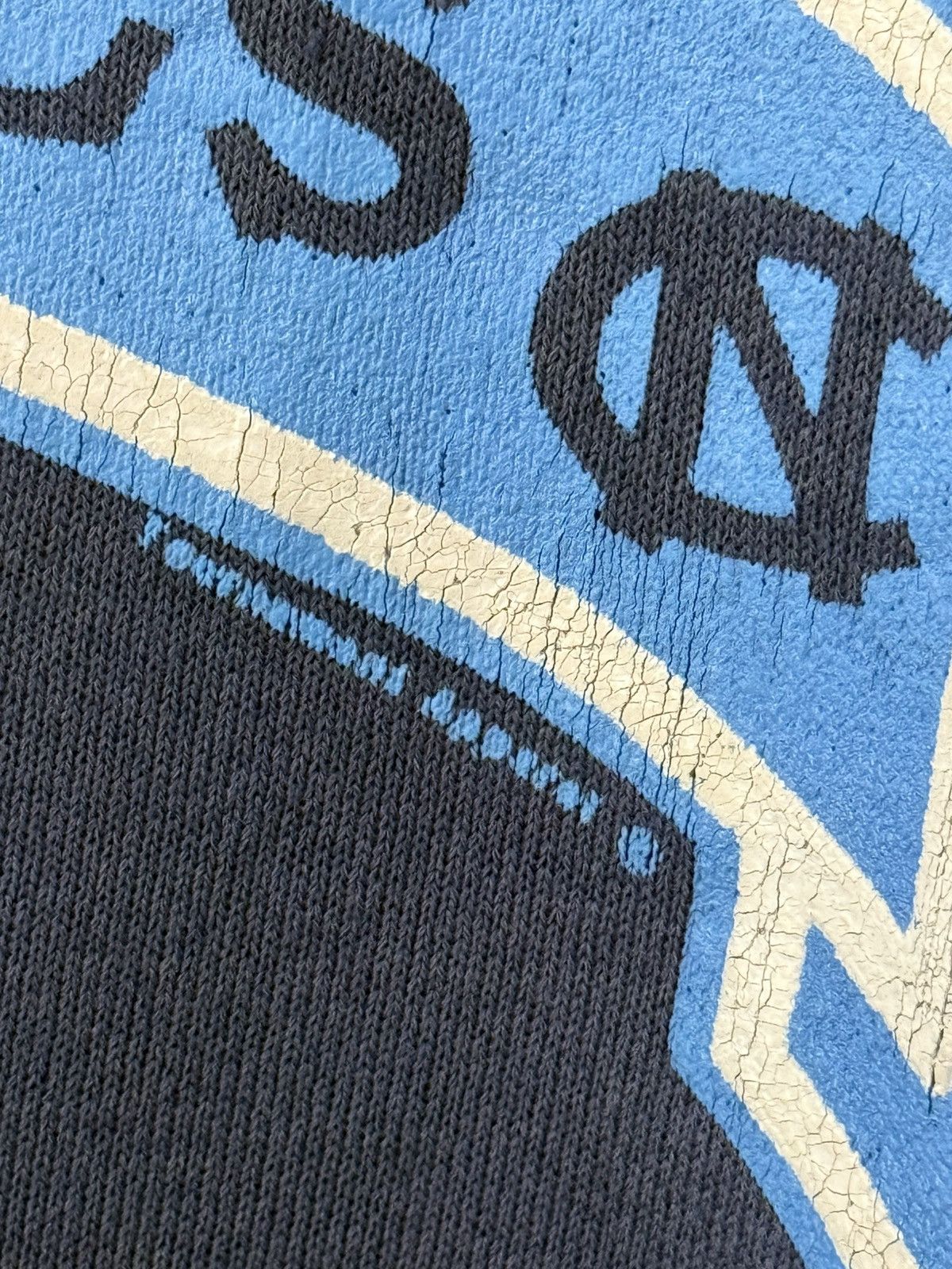 Gabrielle × Jerzees × Vintage 🔥 Vintage 90's North Carolina Tar Heels men's basketball - M Size US S / EU 44-46 / 1 - 5 Thumbnail