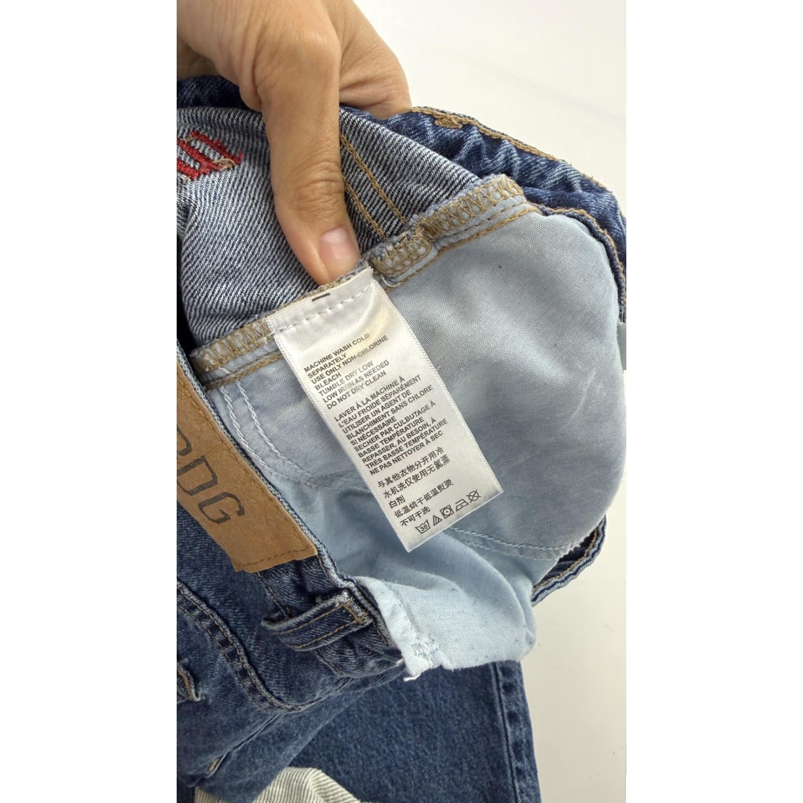 Bdg BDG Jeans Womens 26 Blue Tapered Baggy Distressed Ripped Raw Hem Medium Wash Jeans Women 26 Blue Distressed Baggy Tapered Medium Wash Size 26" / US 2 / IT 38 - 6 Thumbnail