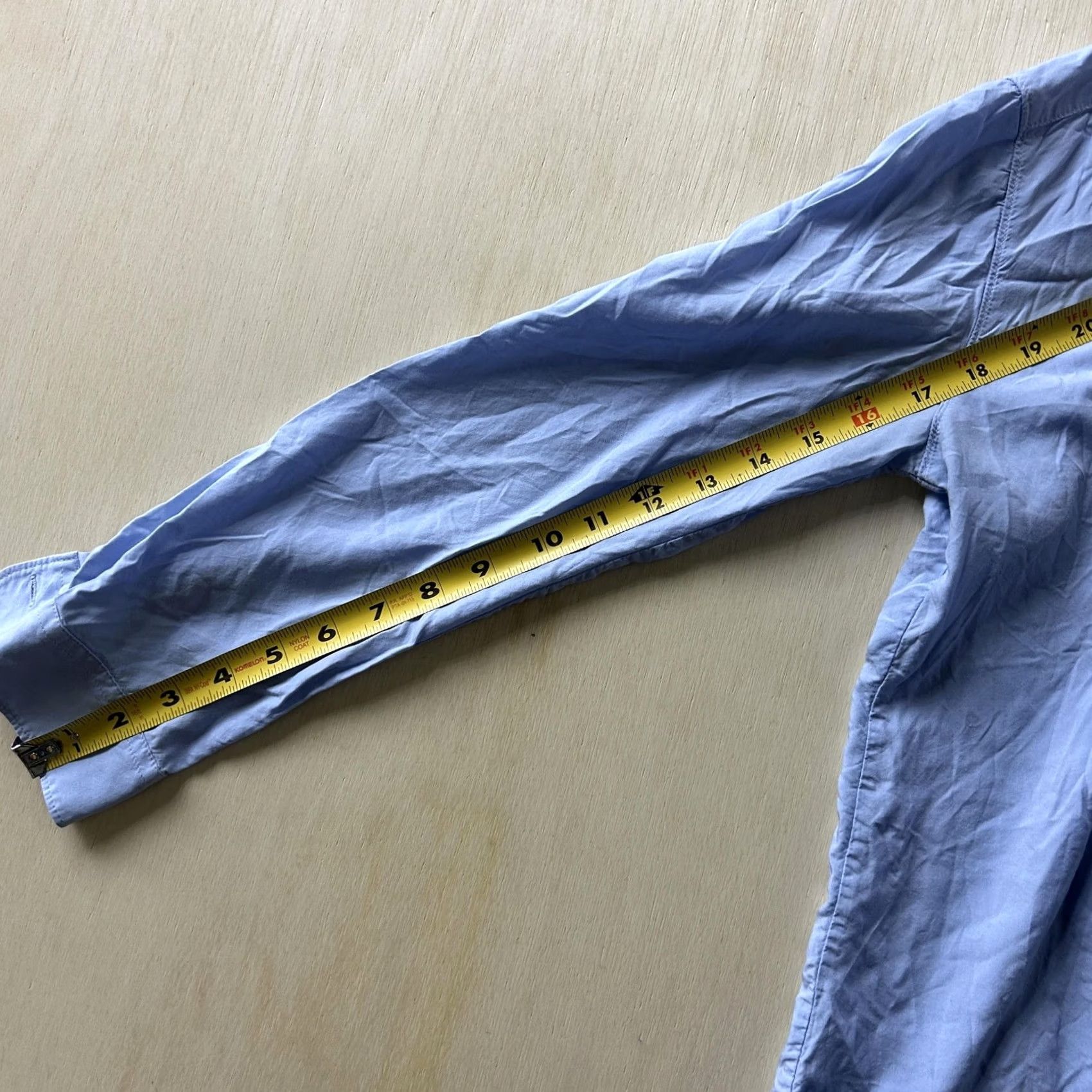 Uniqlo Uniqlo Shirt Womens XS Blue Solid Long Sleeve Button-Up Basic Workwear Top Size XS / US 0-2 / IT 36-38 - 6 Thumbnail