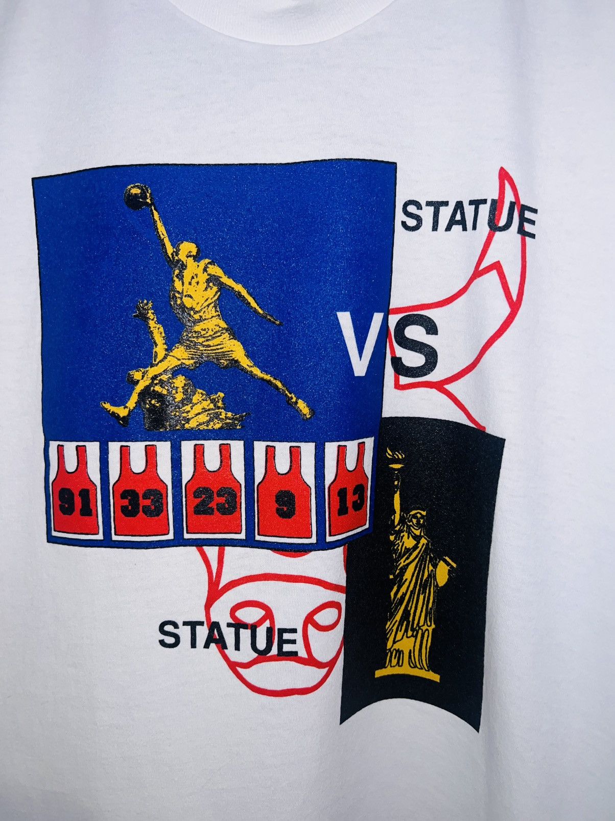Fruit Of The Loom VTG Air Jordan 90s AOP ‘Statue vs Statue’ Single Stitch Size US XXL / EU 58 / 5 - 7 Thumbnail