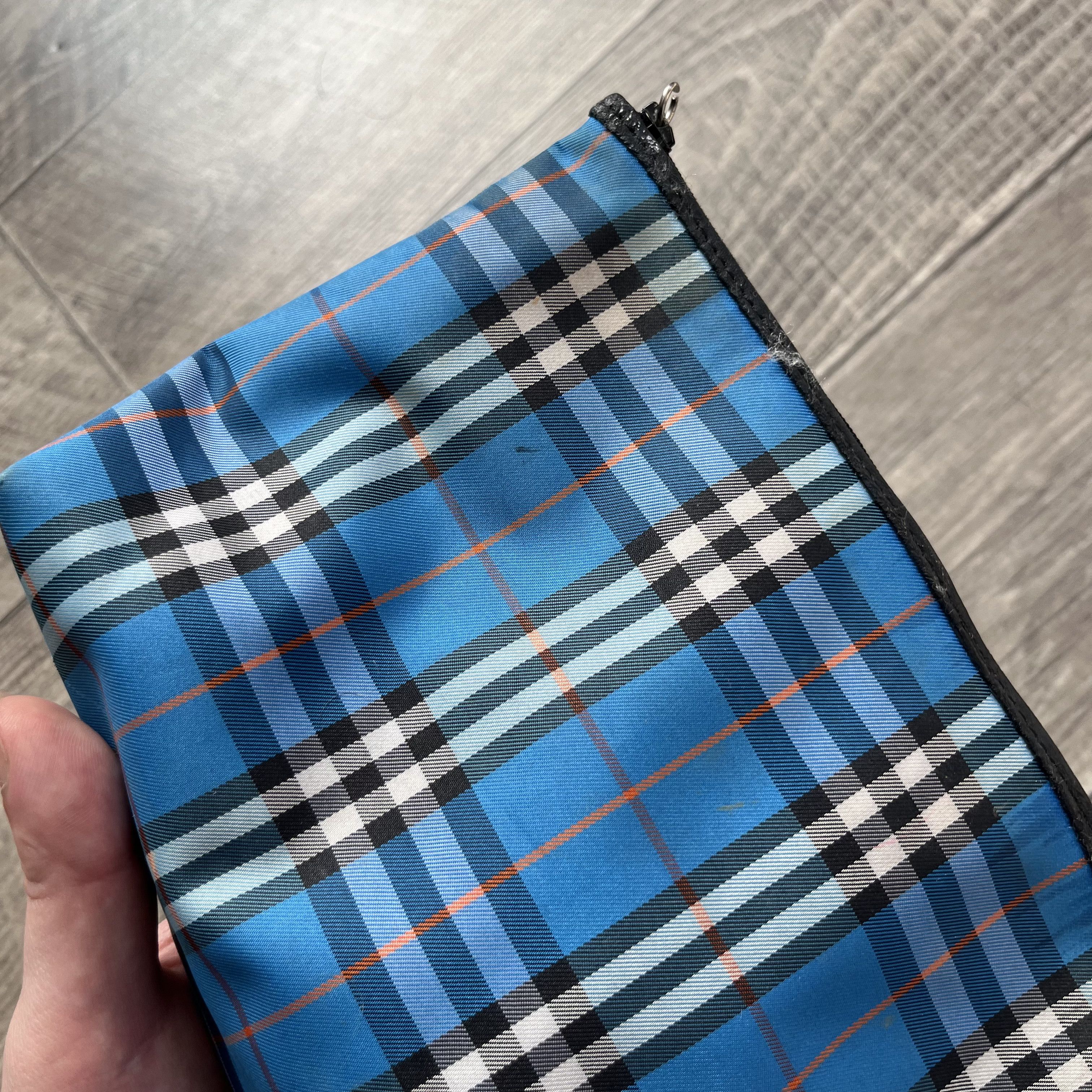 Burberry Burberry Nova Check Cosmetic Pouch Makeup Bag Travel Clutch Size ONE SIZE - 6 Thumbnail