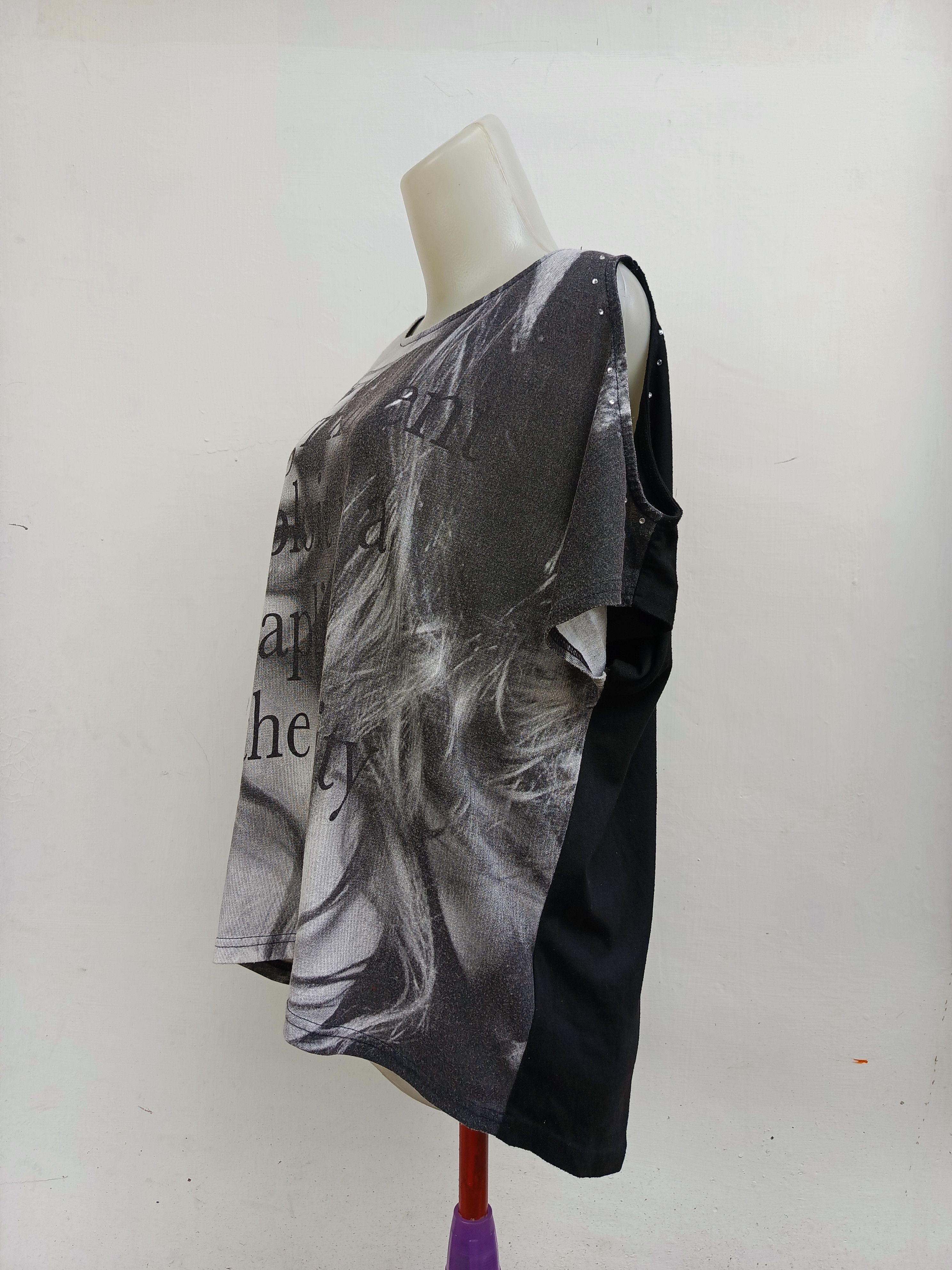 Japanese Brand Galyge Japan Avant-Garde Graphic Tee – Streetwear Size L / US 10 / IT 46 - 5 Thumbnail