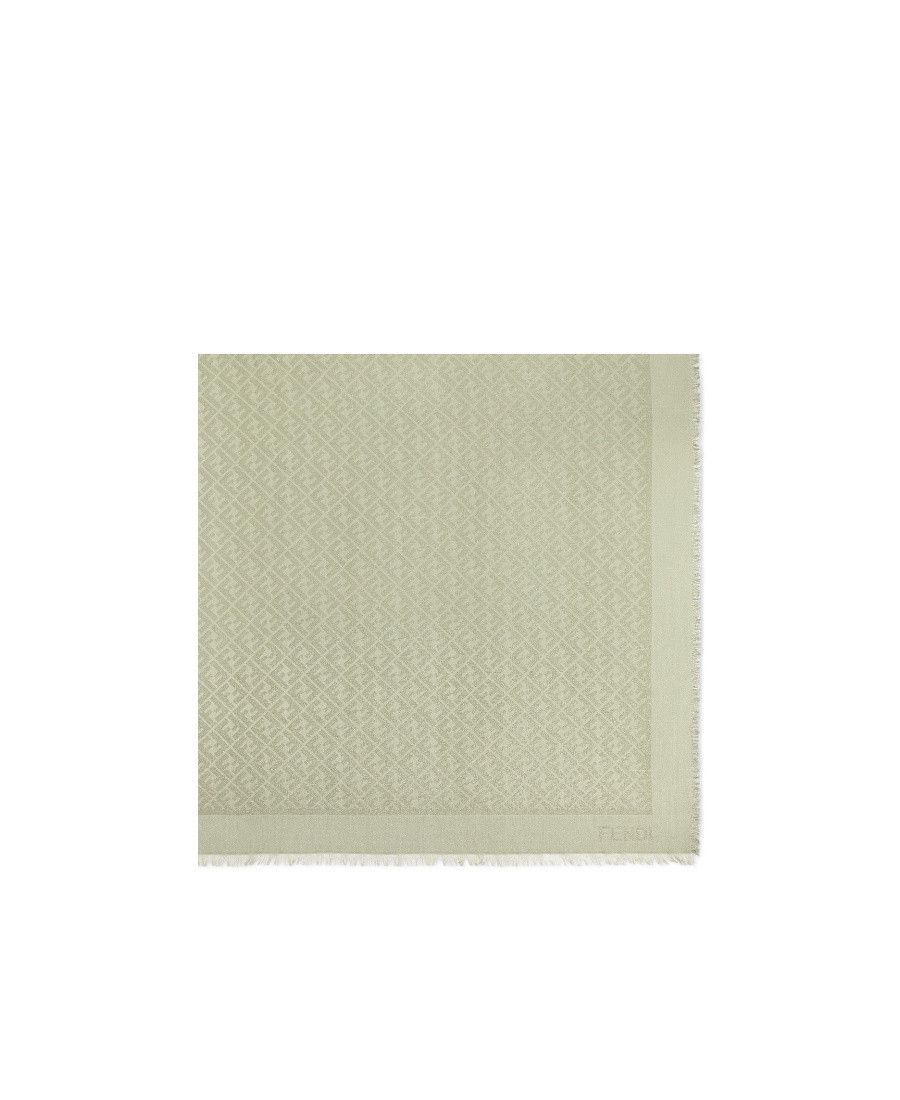 o1s1wg111224 Size: OS / Shawl in Green