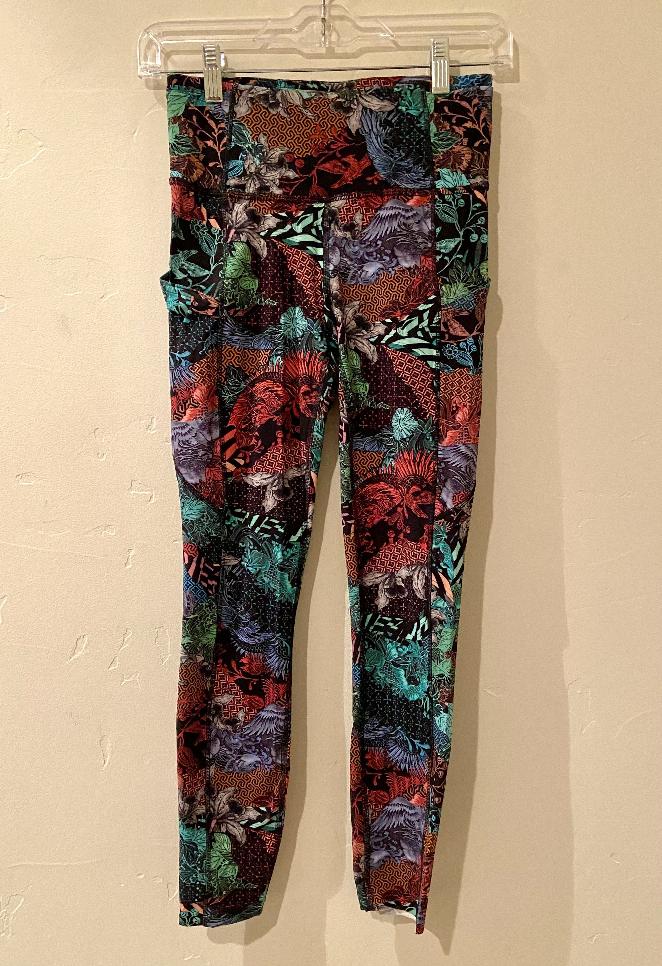 Lululemon 🆕 Lululemon Fast & Frees - Zen Clash Multi - Size 4 - 25" Size 27" / US 4 / IT 40 - 1 Thumbnail