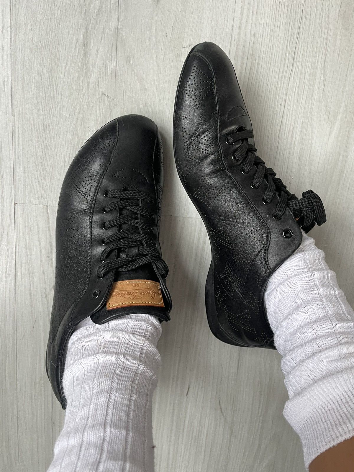 Louis Vuitton Louis Vuitton low top sneakers Size US 8.5 / IT 38.5 - 2 Thumbnail