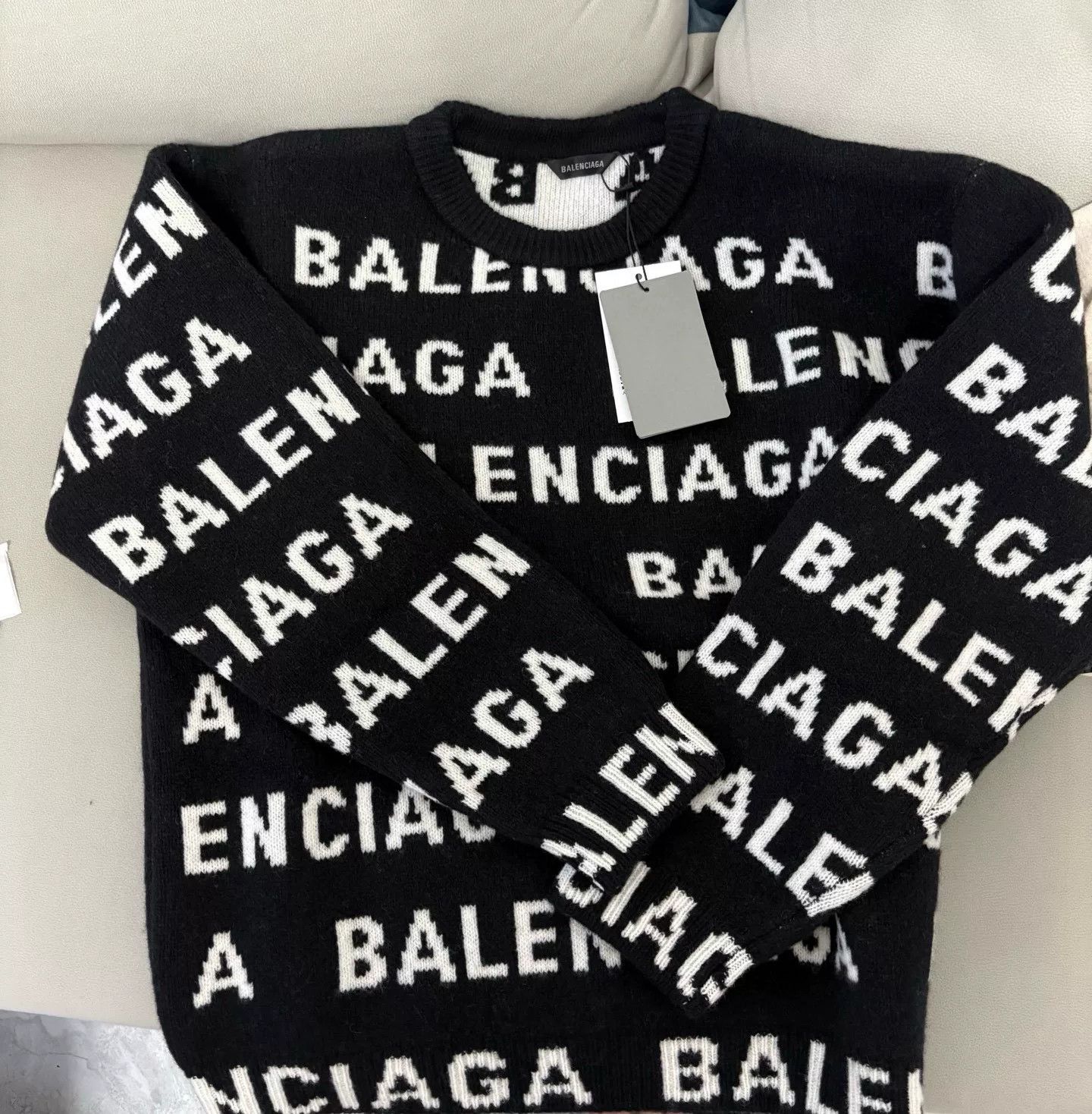 Balenciaga Balenciaga Logo Print Sweater Size US S / EU 44-46 / 1 - 1 Thumbnail