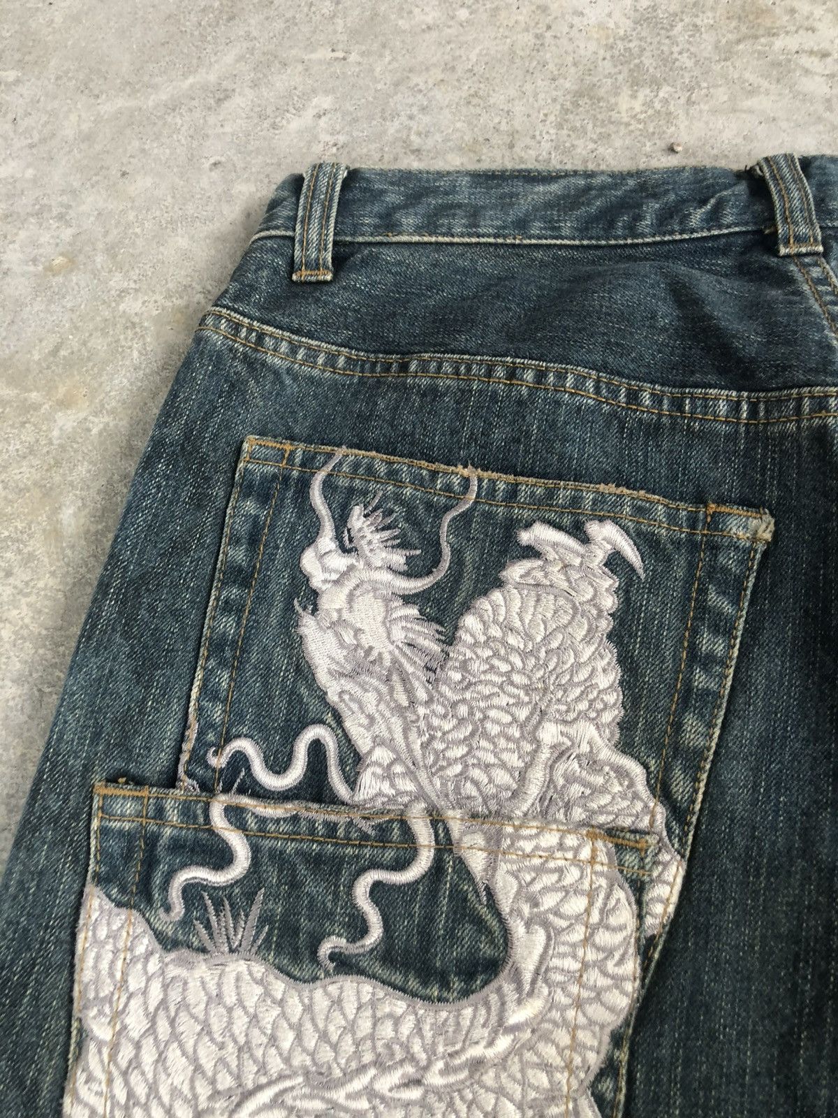 Karakuri Tamashii Karakuri Tamashii Embroidered Multipocket Snake Skin Size US 32 / EU 48 - 19 Thumbnail