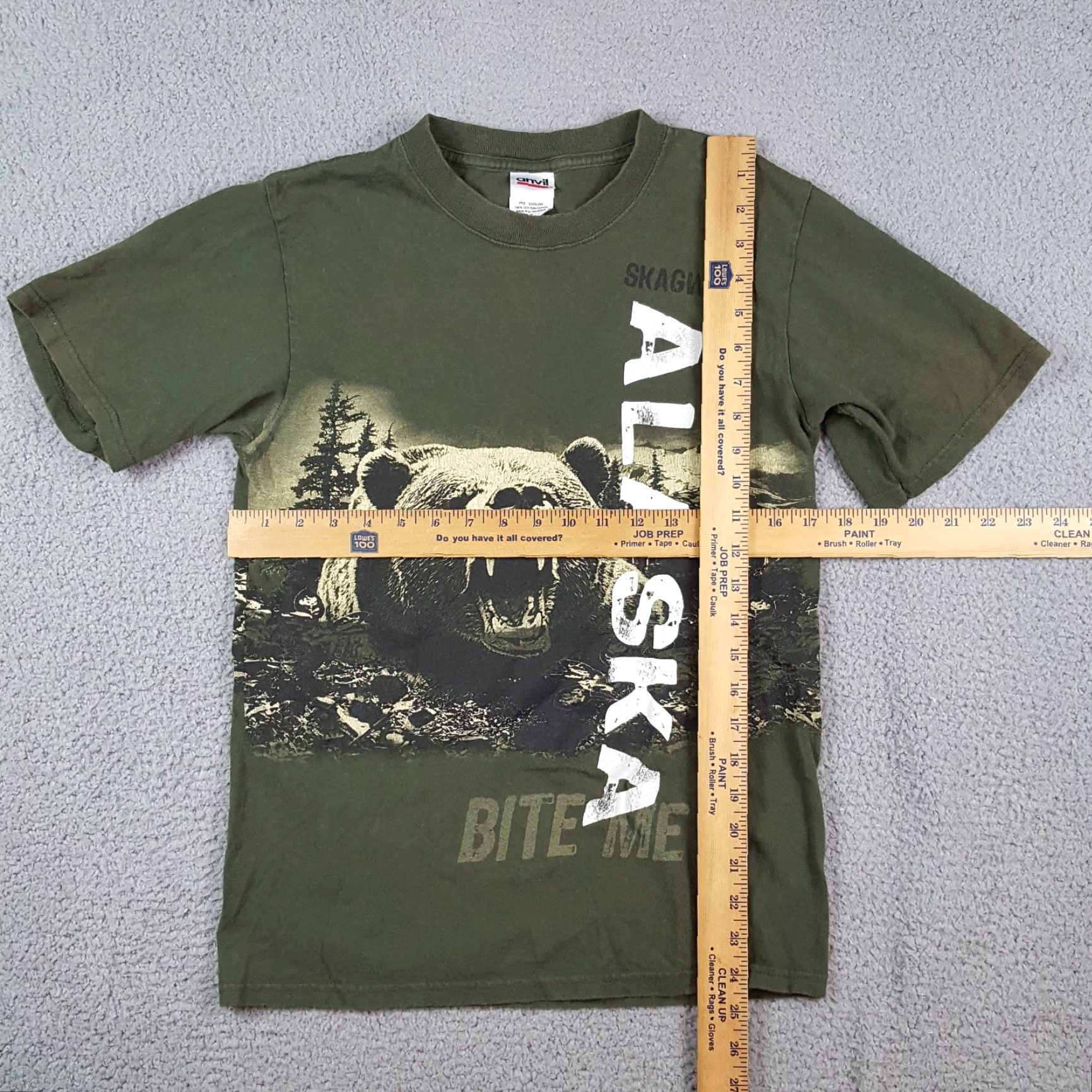 Anvil VINTAGE Anvil Alaska T-Shirt Men’s XS Short Sleeve Crew Neck Green 90s Bear Wrap Around Print Retro Nature Bear Mens XS Size US XS / EU 42 / 0 - 7 Thumbnail