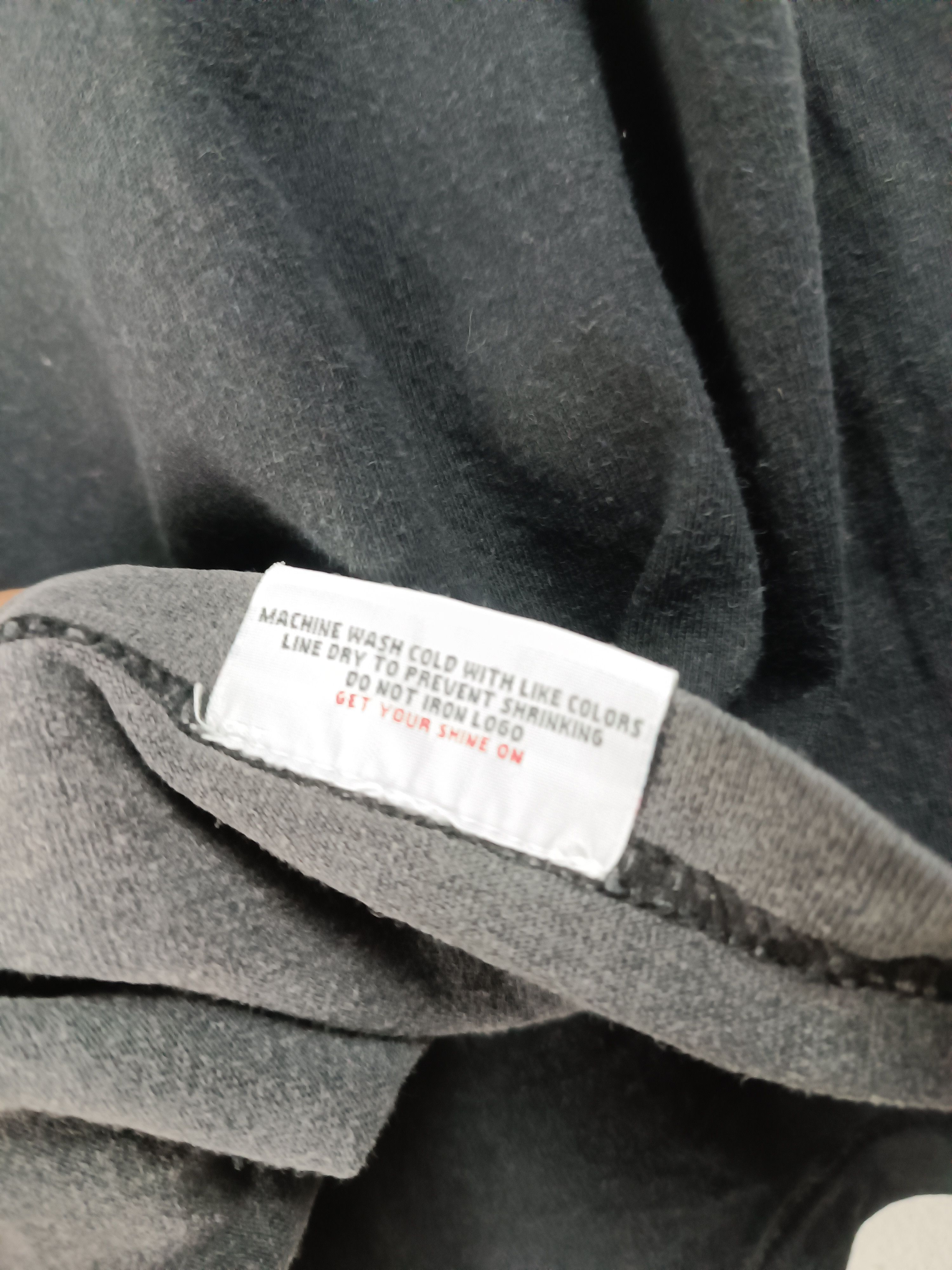 Diamond Supply Co. THRASHED FADED DIAMOND SUPPLY CO FINGER TEE VERY RARE Size US L / EU 52-54 / 3 - 11 Thumbnail
