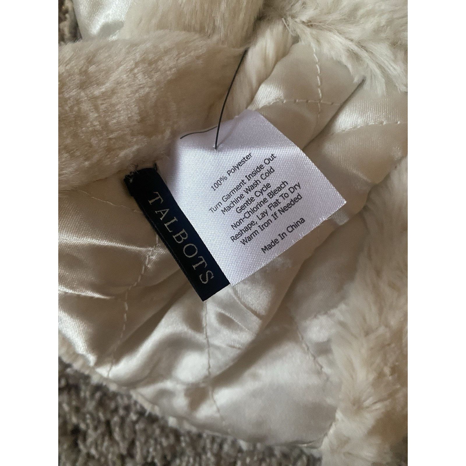 Talbots Cowl Fur Crushed Ivory Scarf from Talbots Size ONE SIZE - 3 Thumbnail