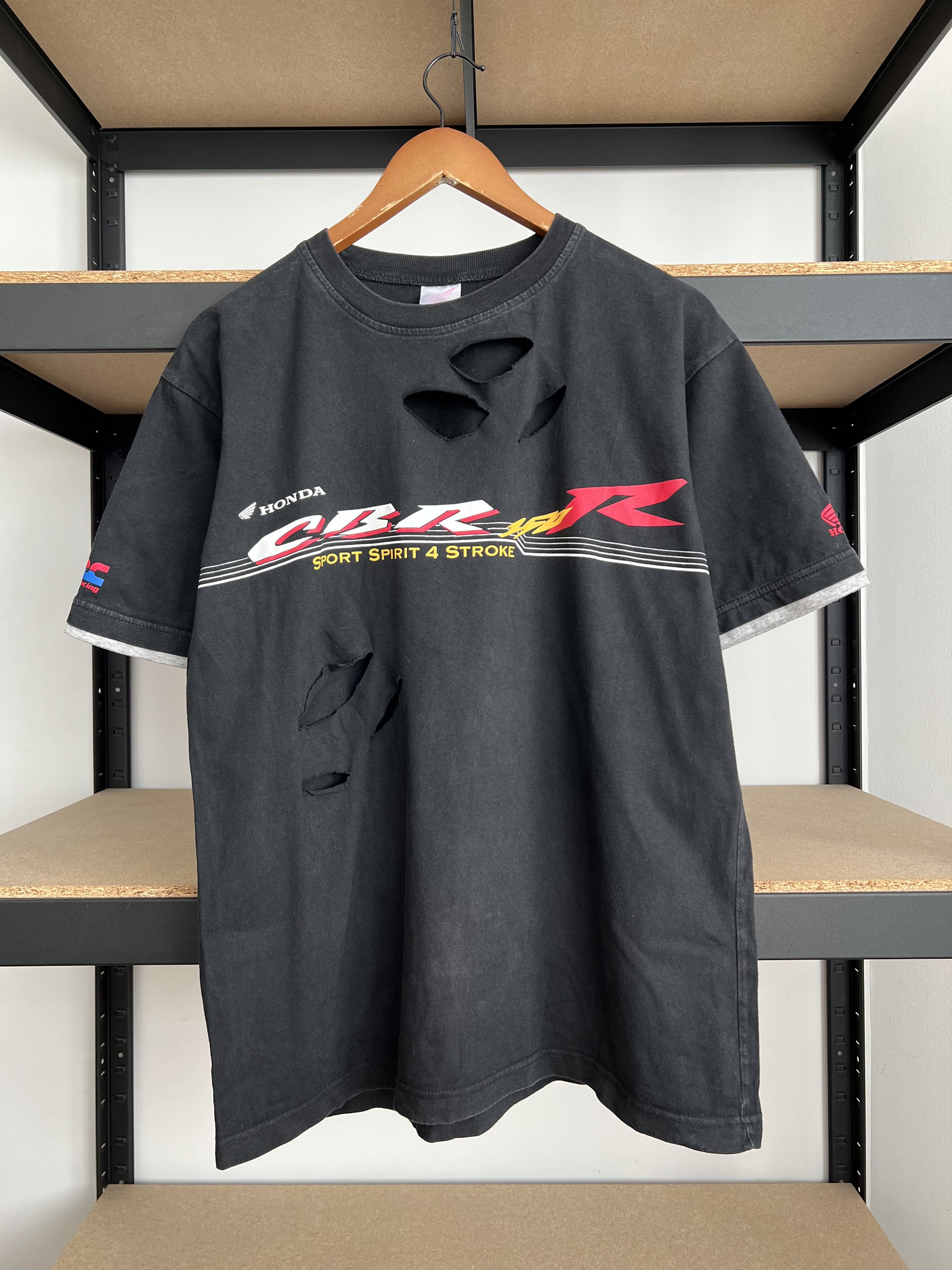 Honda Vintage 2000s Honda CBR 150 R Moto Bike Racing Promo T-shirt Size US L / EU 52-54 / 3 - 1 Thumbnail