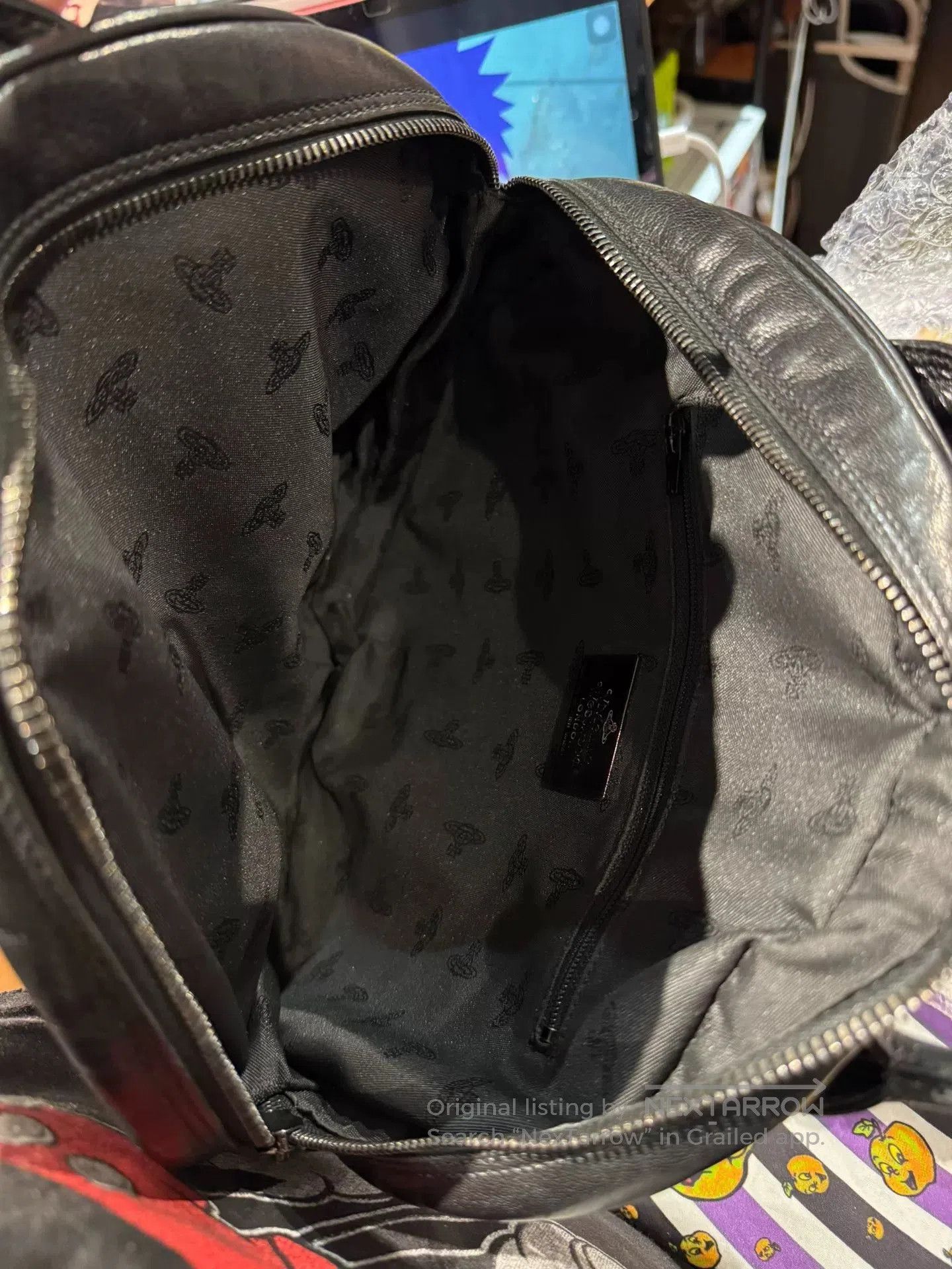 Vivienne Westwood Vivienne Westwood Black Round Tote Bag. Size ONE SIZE - 9 Thumbnail