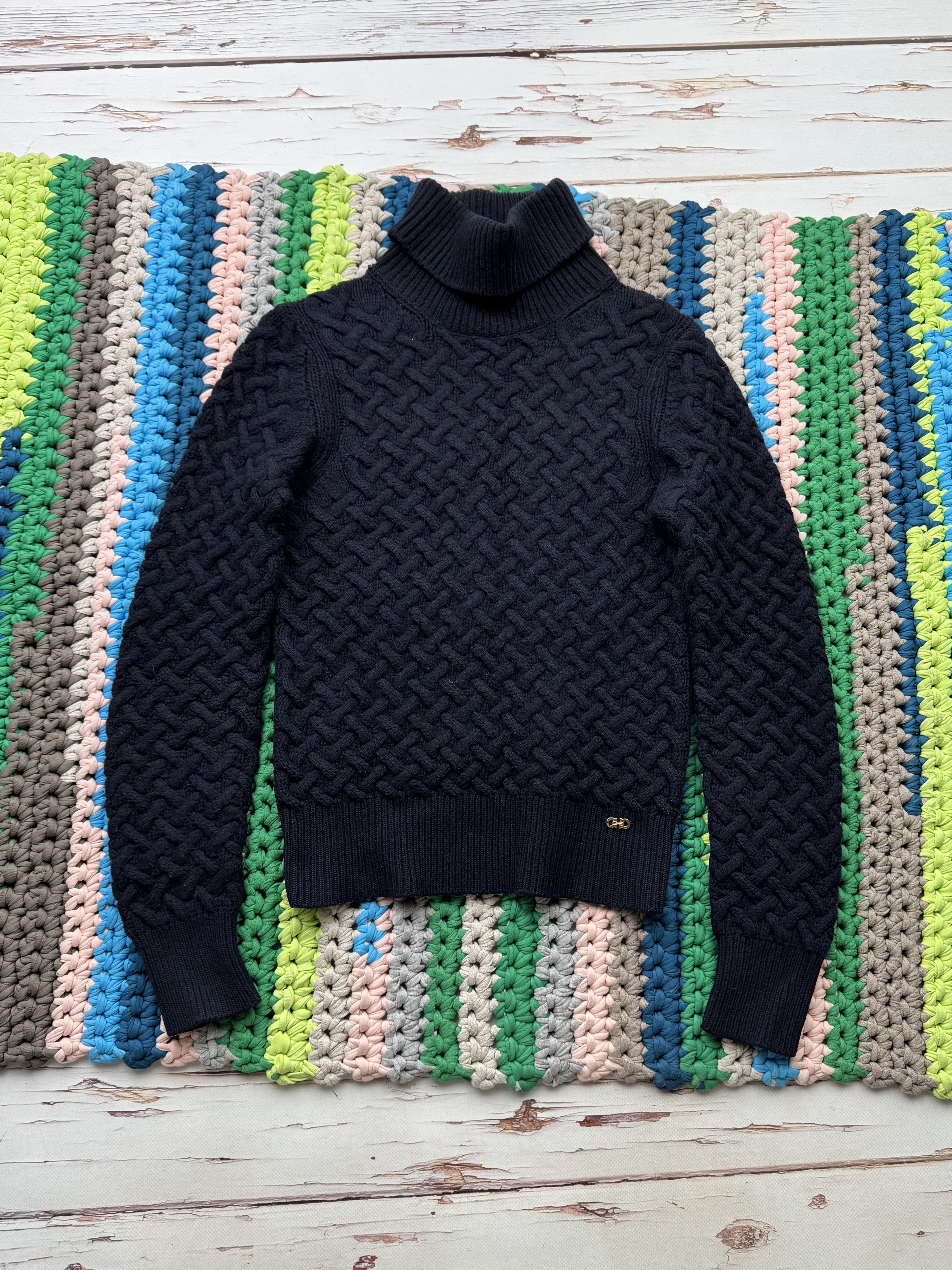 Salvatore Ferragamo Salvatore Ferragamo Knit Sweater (V243)(D10) Size XS / US 0-2 / IT 36-38 - 1 Thumbnail