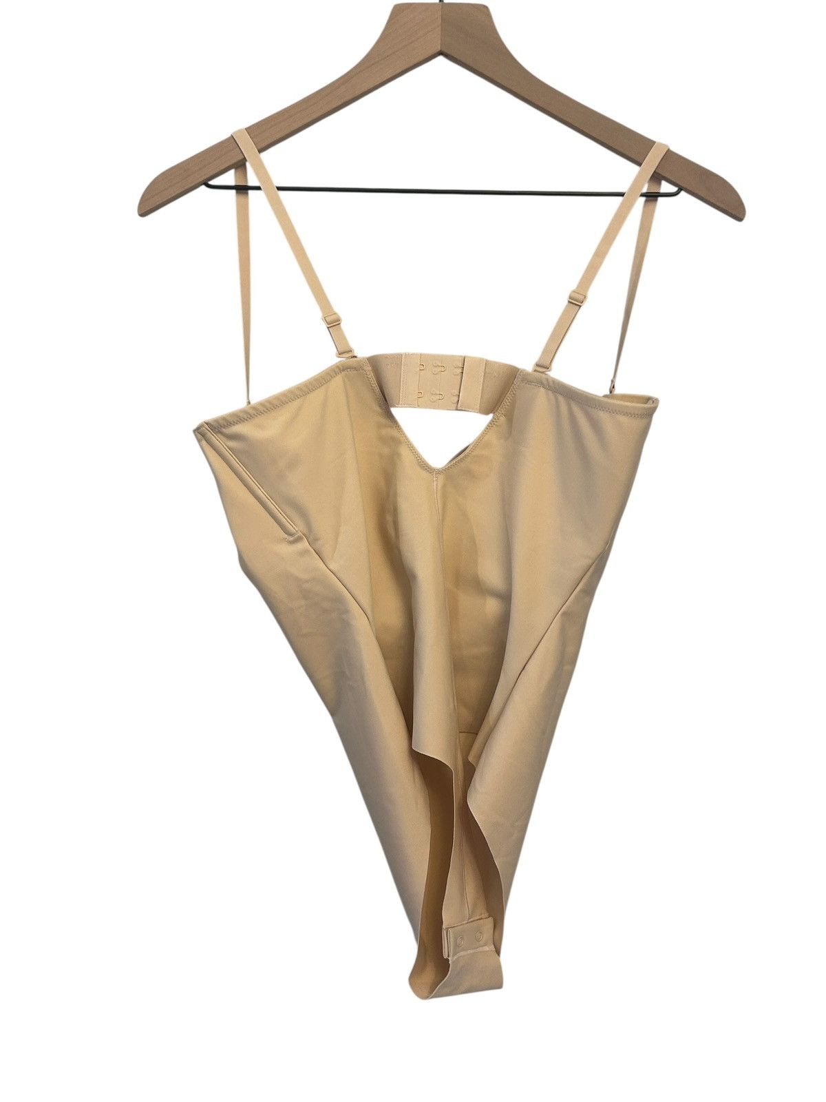 SKIMS Skims Body Molded Underwire Bodysuit Sand Large NWT Size L / US 10 / IT 46 - 2 Thumbnail