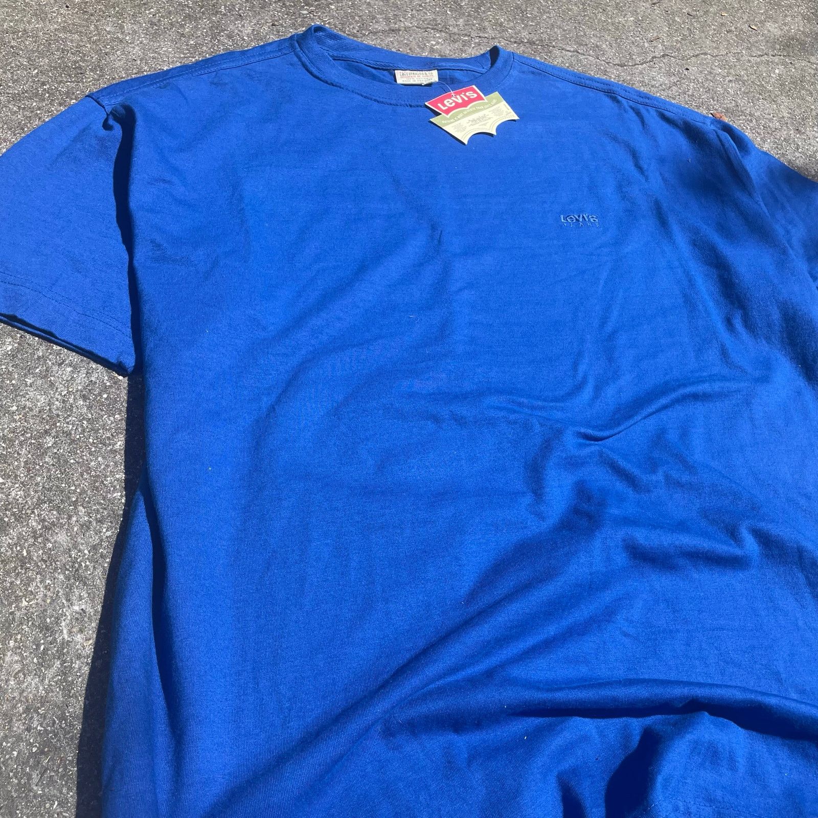 Levi's Levi's Deadstock Tee / New w/ Tags / Y2K / Size Large Size US L / EU 52-54 / 3 - 3 Thumbnail