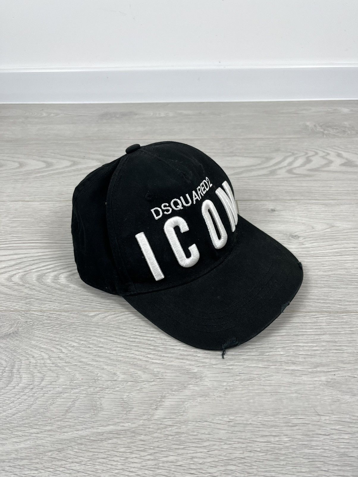 Dsquared2 Dsquared 2 ICON Black Logo Distressed Cap Hat Size ONE SIZE - 7 Thumbnail