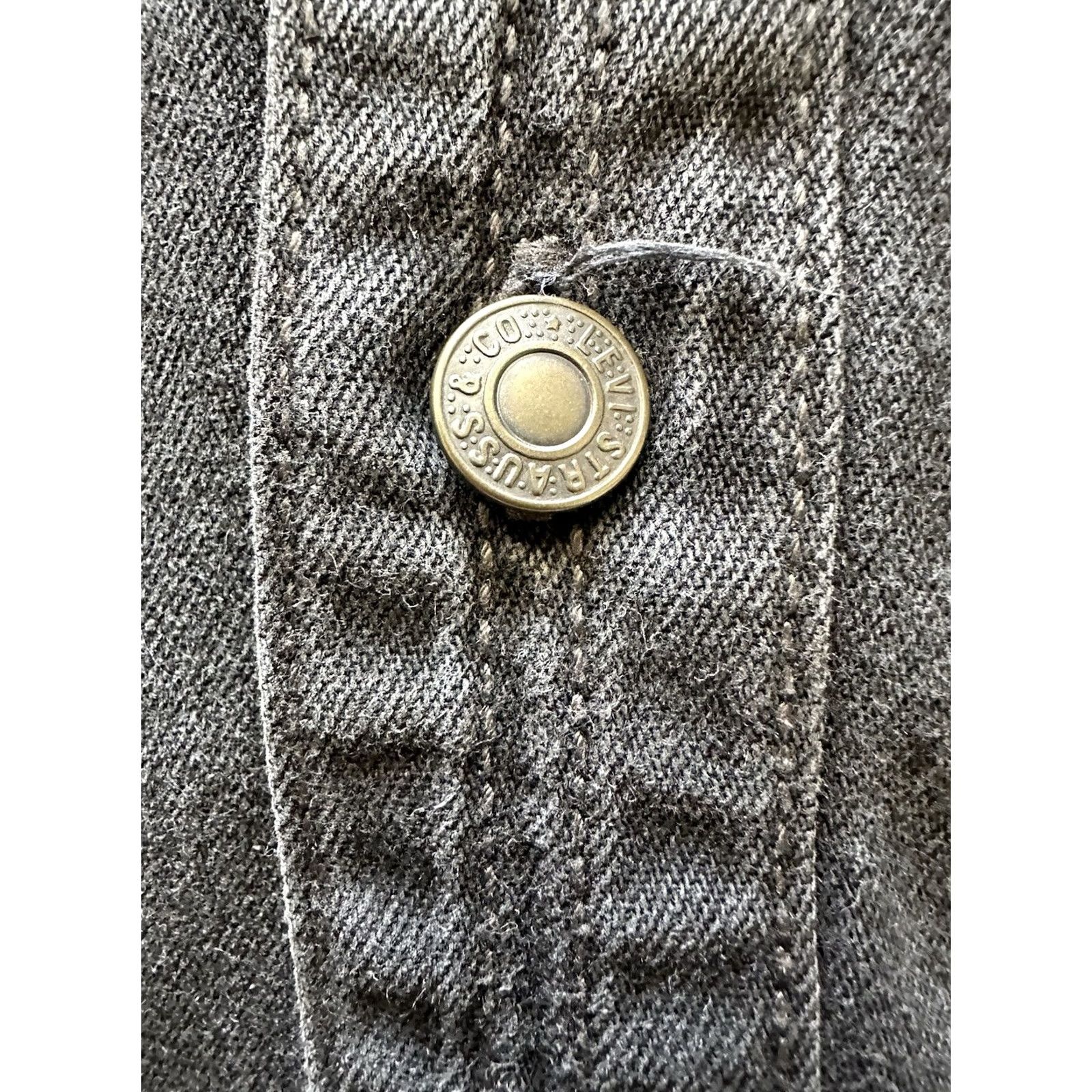 Levi's VINTAGE Levi's Shirt 2XL Black Chambray Denim Button-Down Size US XXL / EU 58 / 5 - 4 Thumbnail