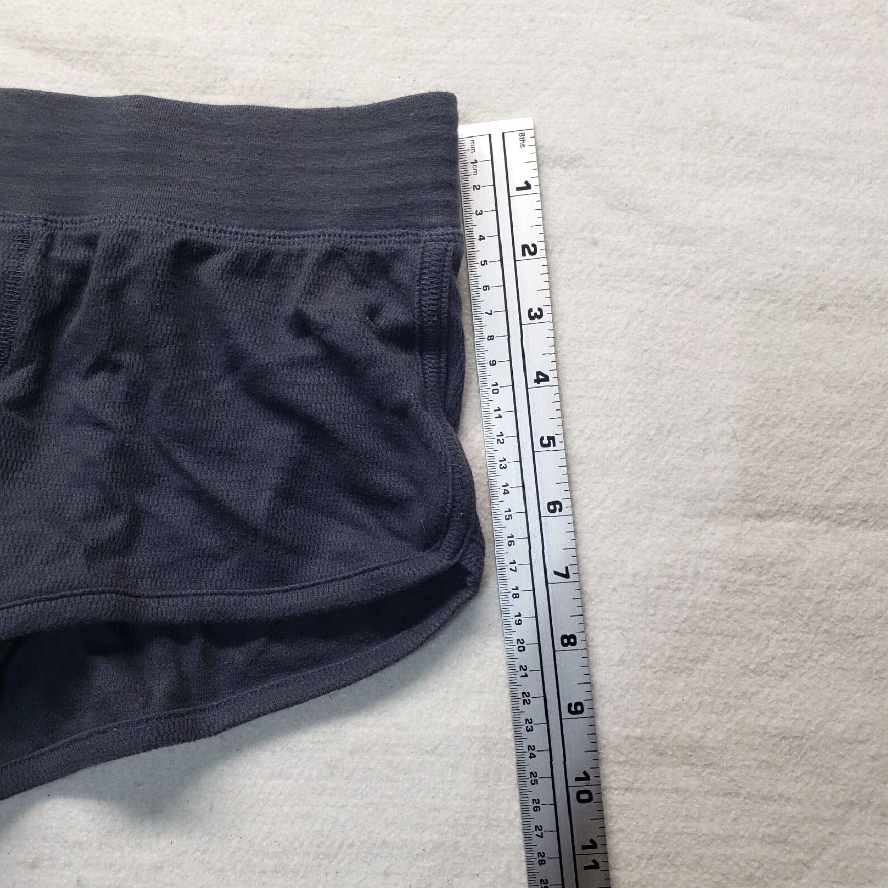 Disney Disney Minnie Mickey Mouse Heart Love Black Fleece Sweat Shorts Adult Women Medium Size 32" / US 10 / IT 46 - 5 Thumbnail