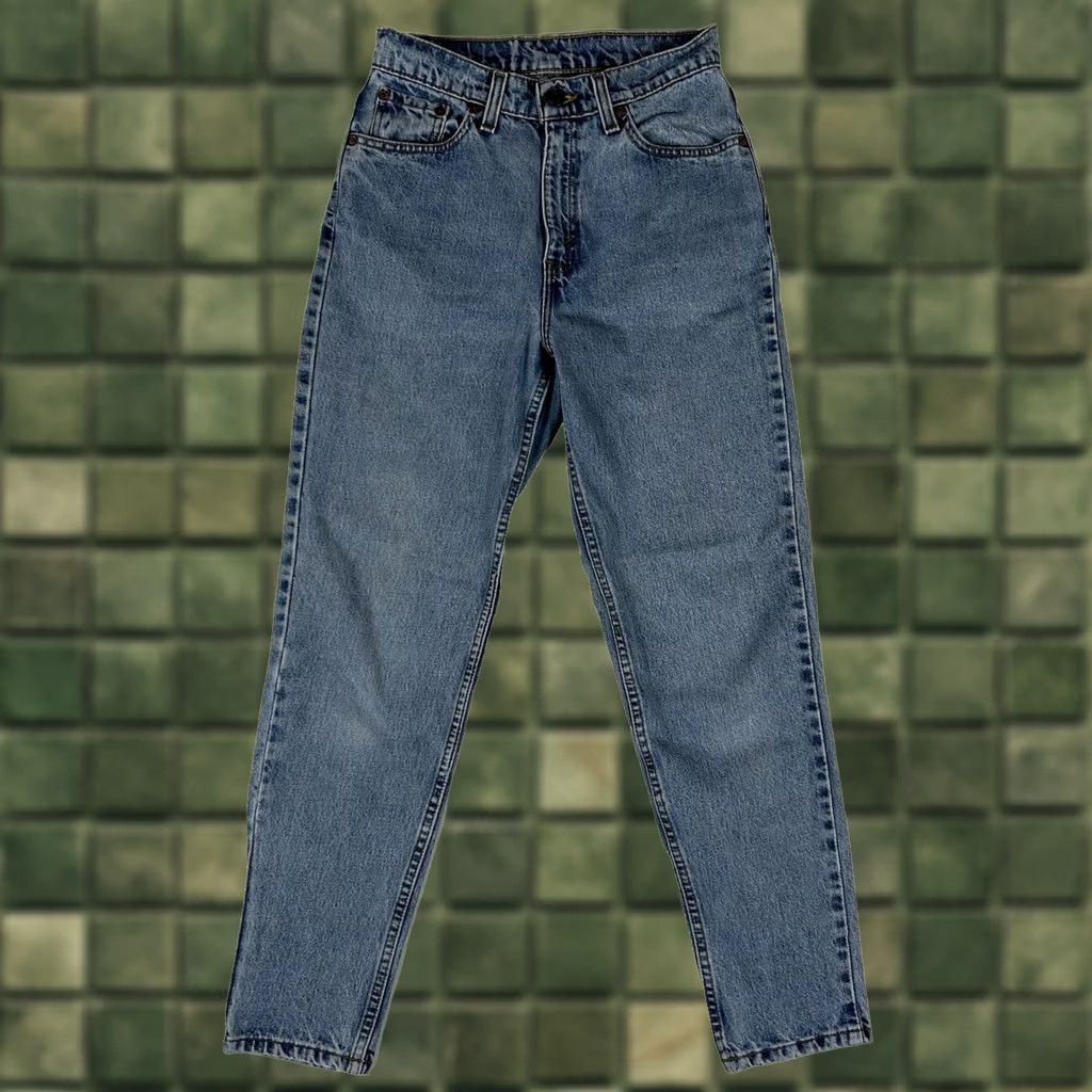 Levi's VINTAGE Levi's 521 Jeans Womens 6P Tapered Fit Light Wash Denim 90's Made in USA Size 28" / US 6 / IT 42 - 1 Thumbnail