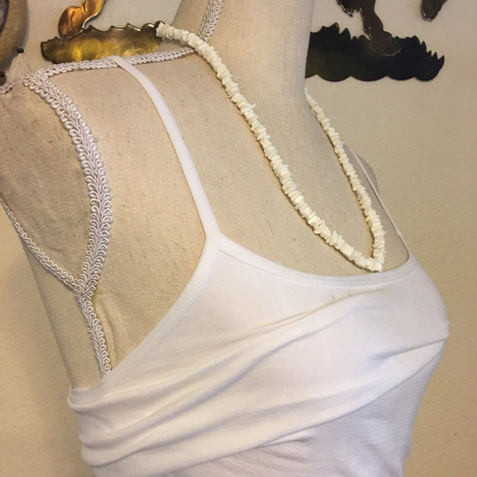 Vintage Vintage white coral beaded necklace Size ONE SIZE - 2 Thumbnail