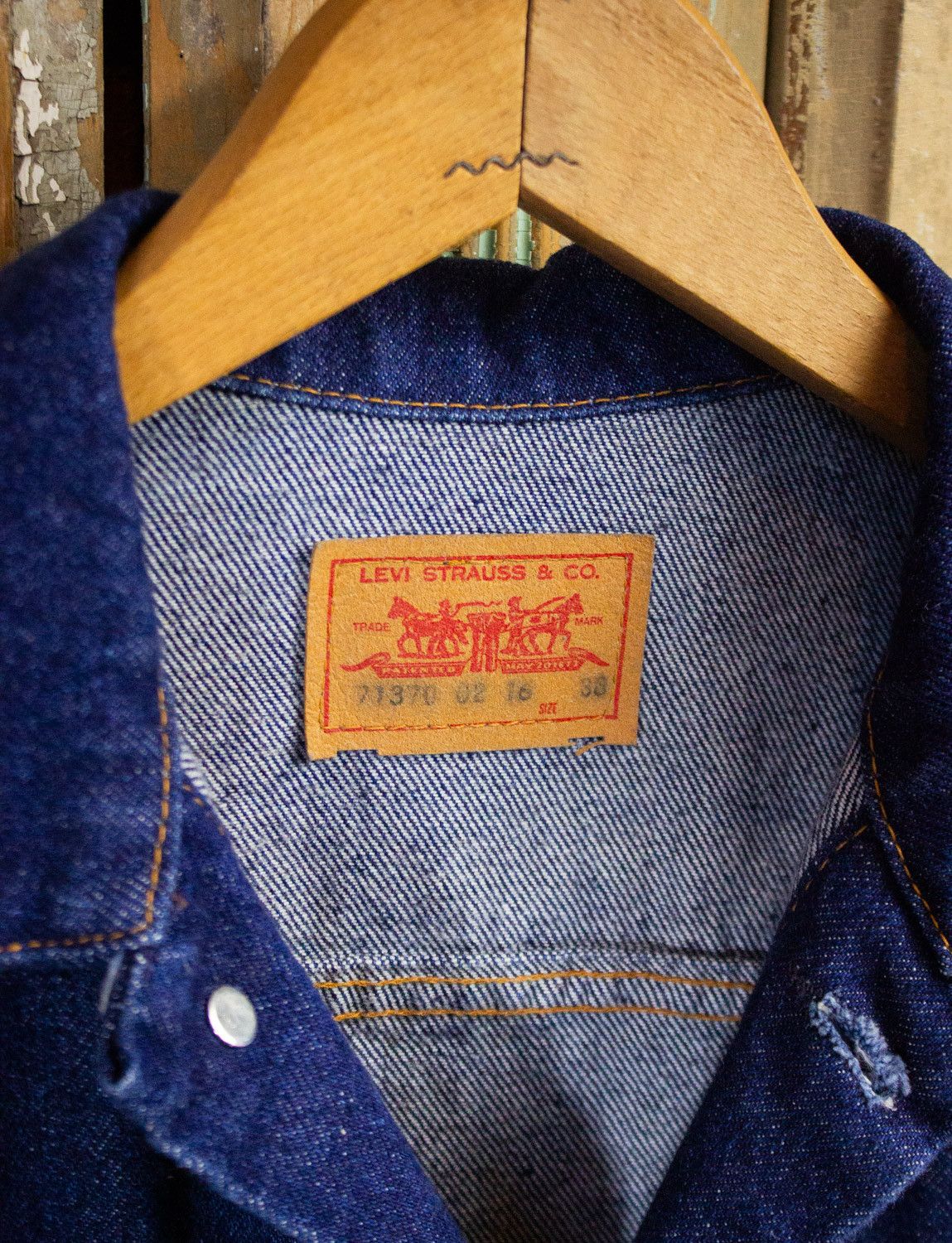 Levi's × Vintage Vintage Levi's Hand Painted Triumph Denim Jacket 80s Size US S / EU 44-46 / 1 - 5 Thumbnail